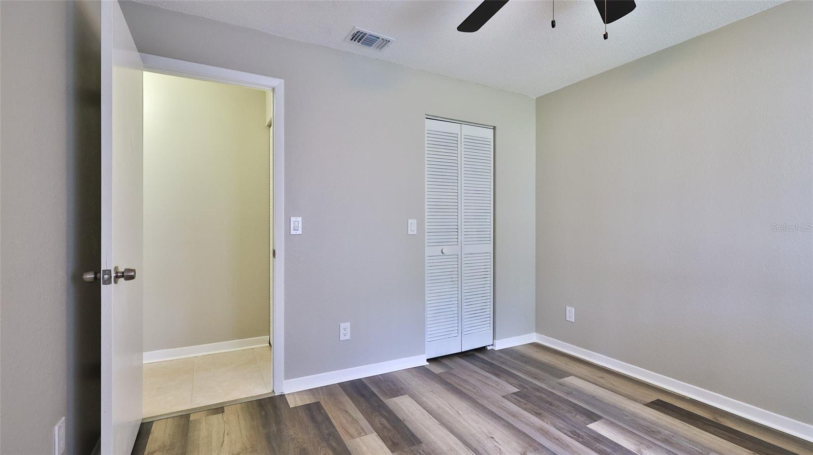 Image 32 of 36 For 1604 Umbrella Tree Drive