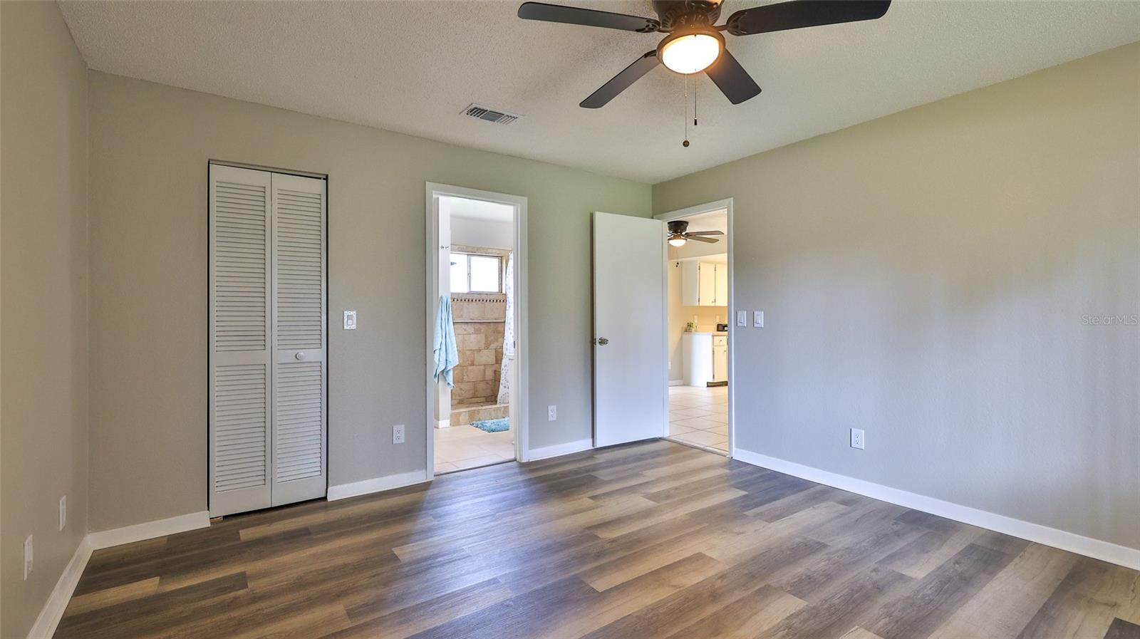 Image 34 of 36 For 1604 Umbrella Tree Drive