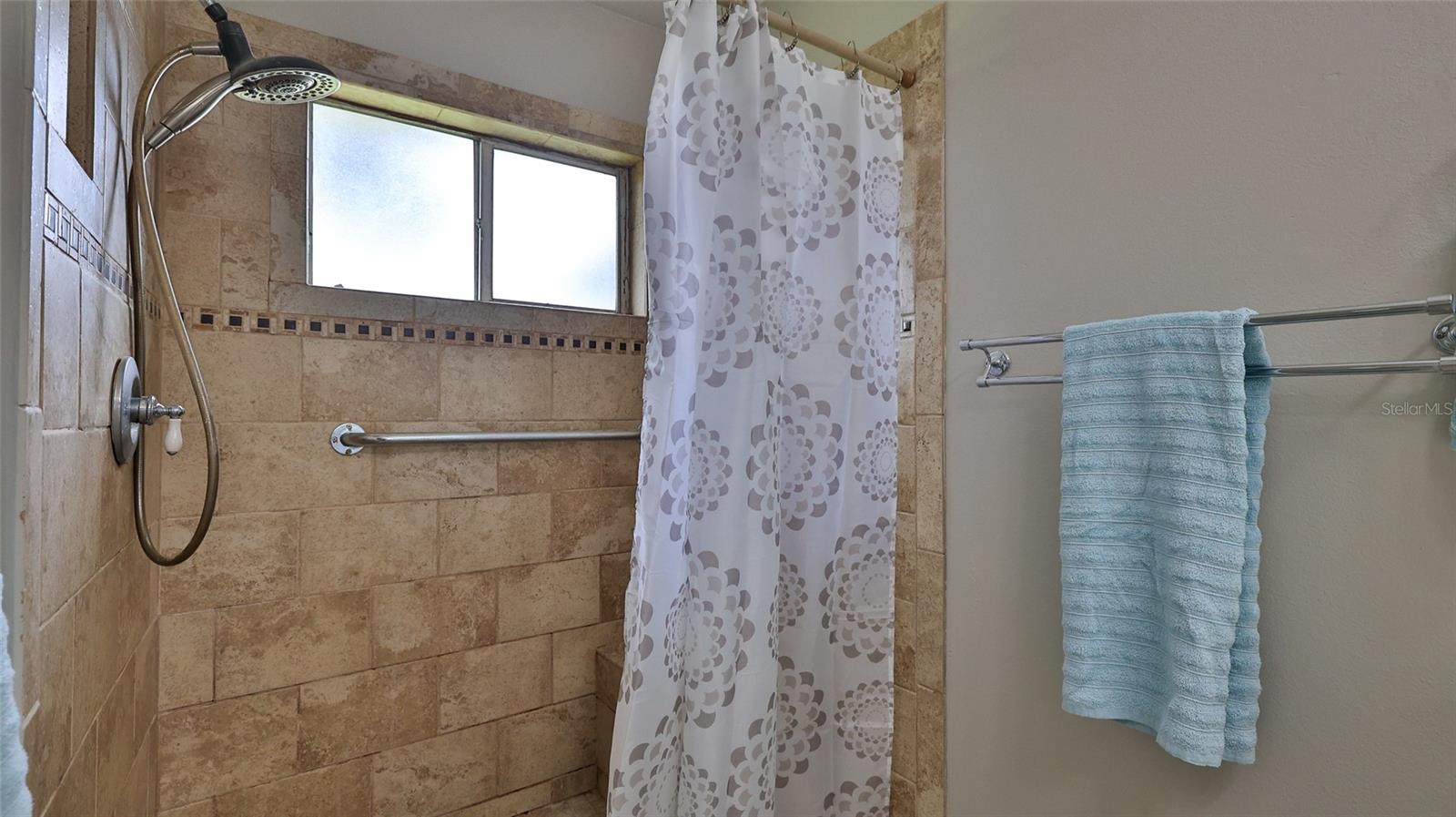 Image 35 of 36 For 1604 Umbrella Tree Drive