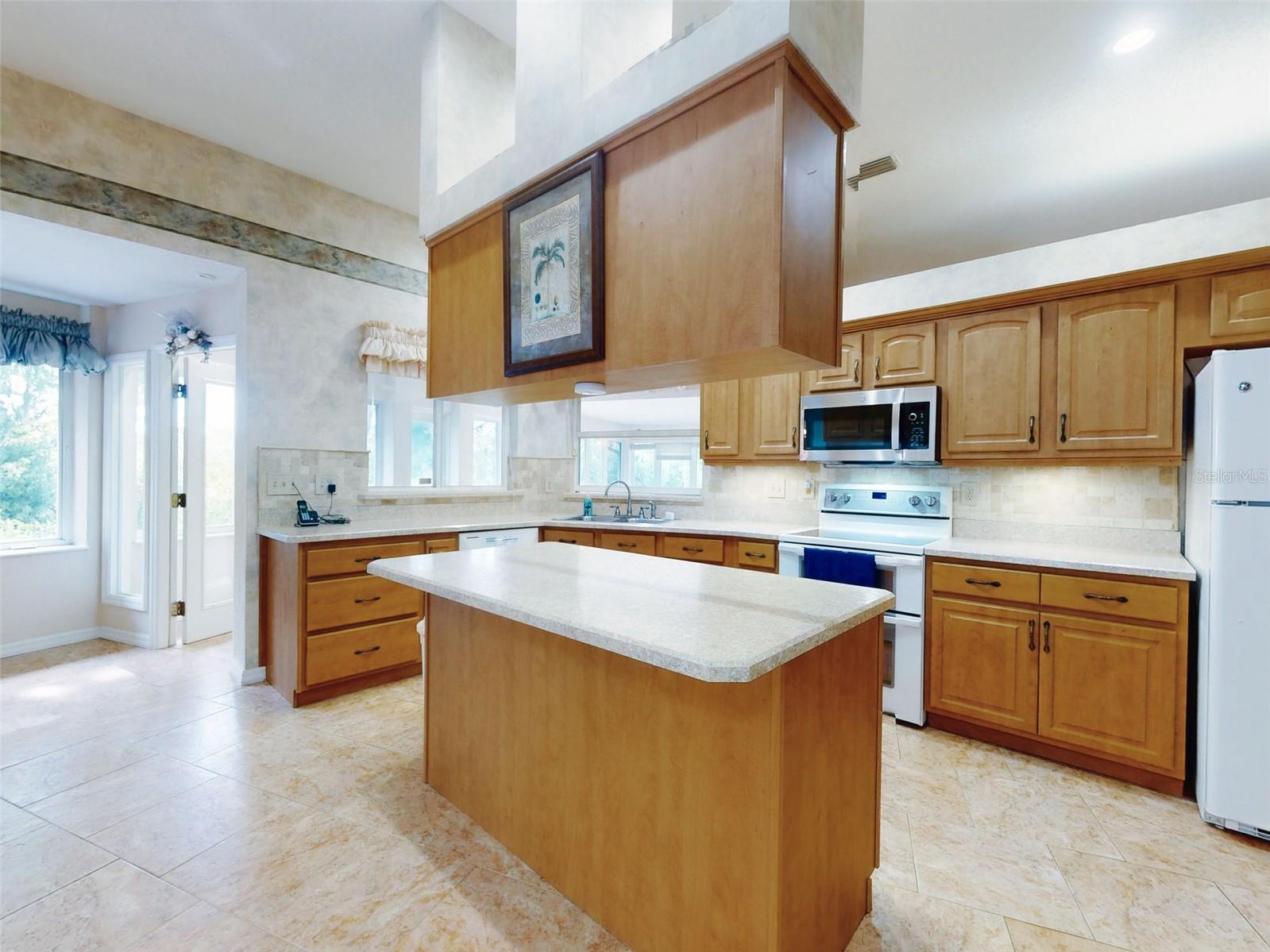 Image 17 of 81 For 134 Sea Street