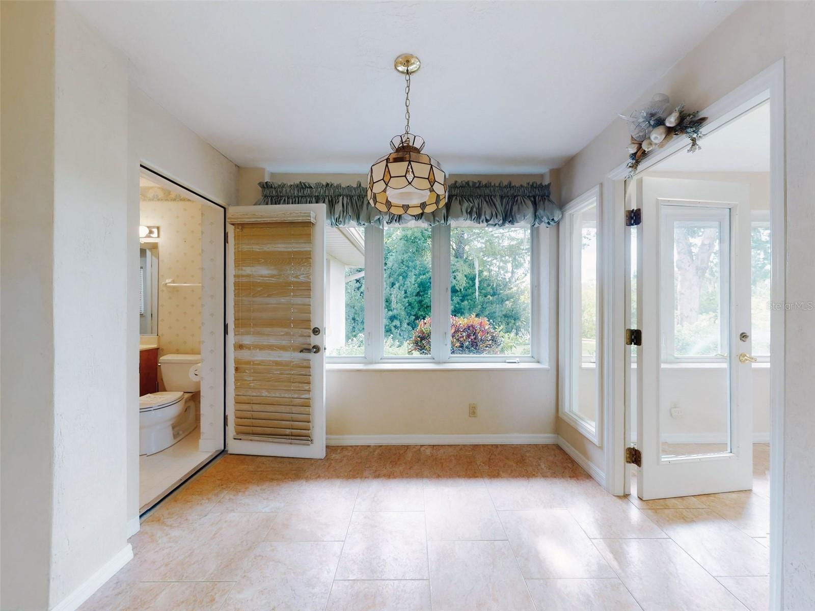 Image 22 of 81 For 134 Sea Street