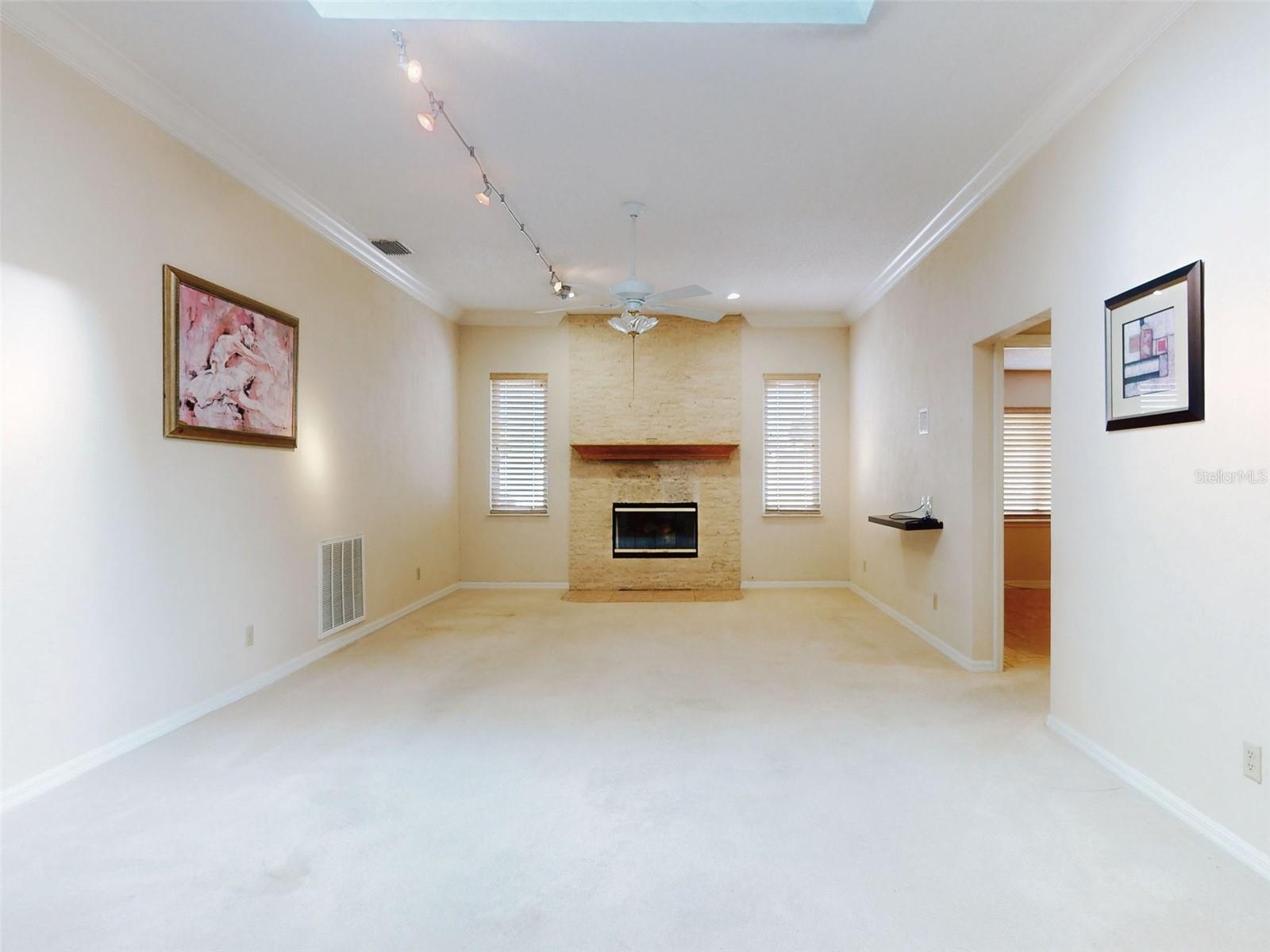 Image 29 of 81 For 134 Sea Street