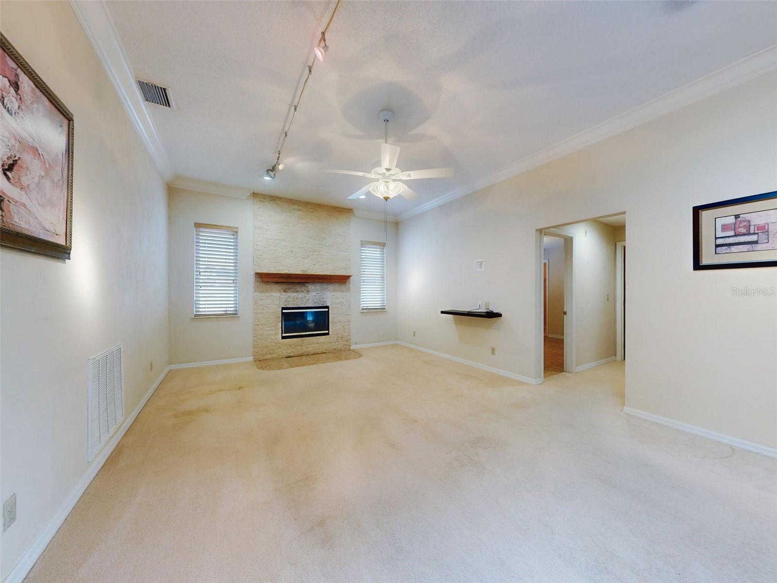 Image 30 of 81 For 134 Sea Street