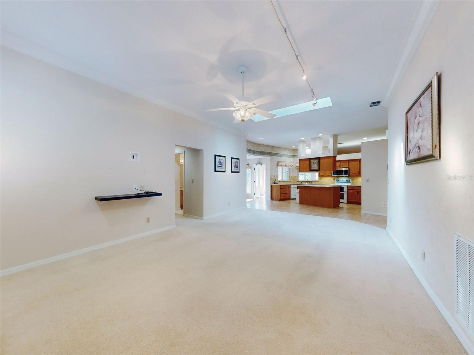 Image 31 of 81 For 134 Sea Street