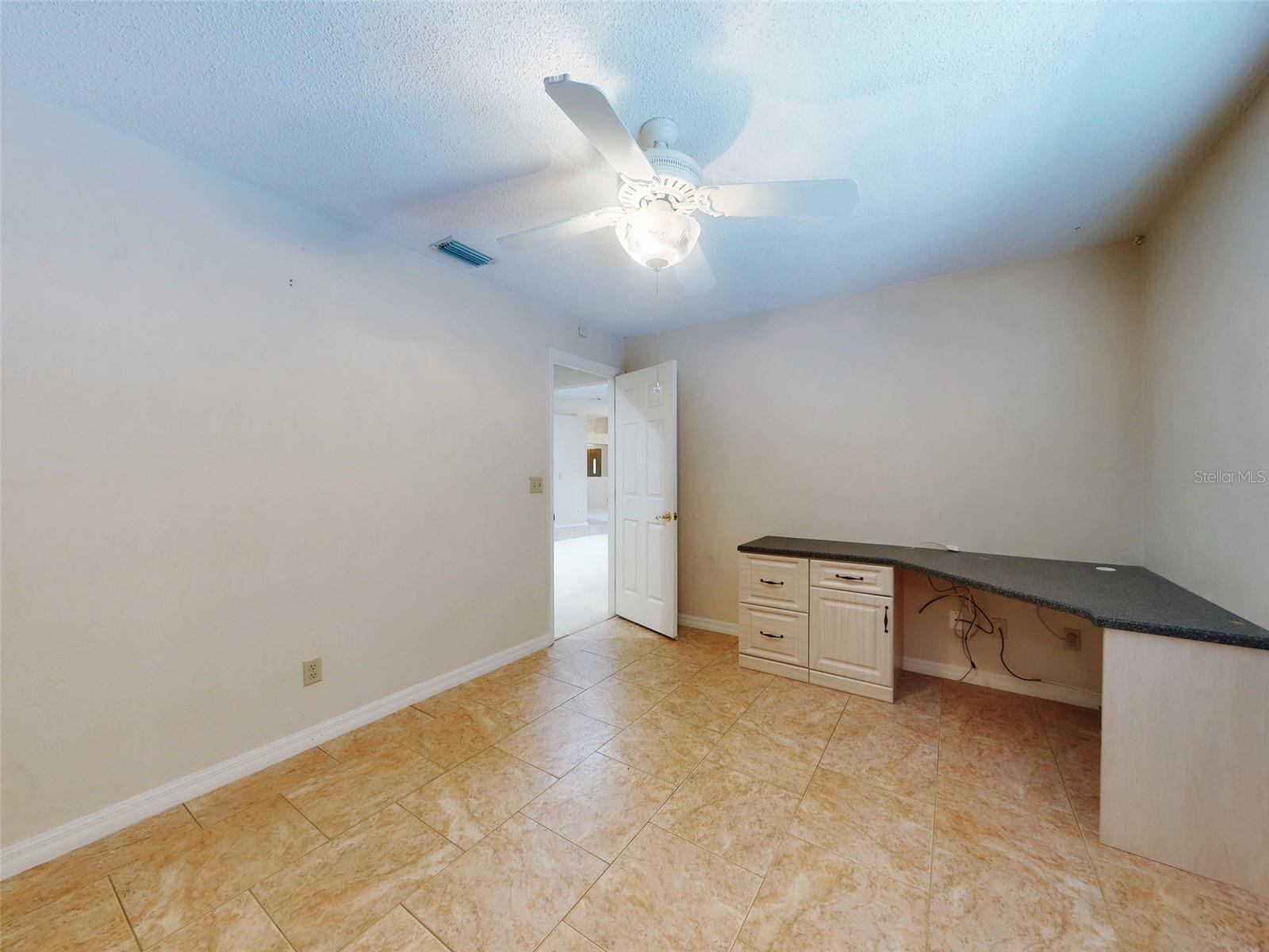 Image 35 of 81 For 134 Sea Street