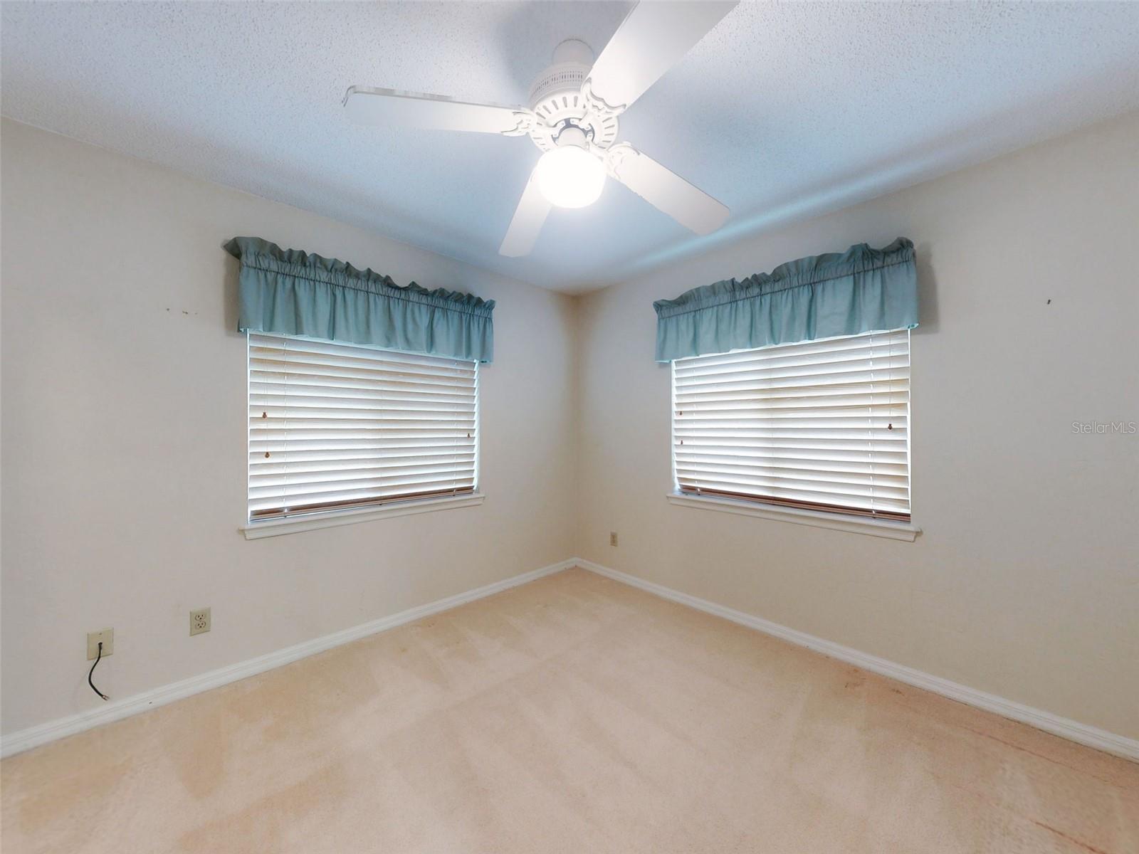 Image 39 of 81 For 134 Sea Street