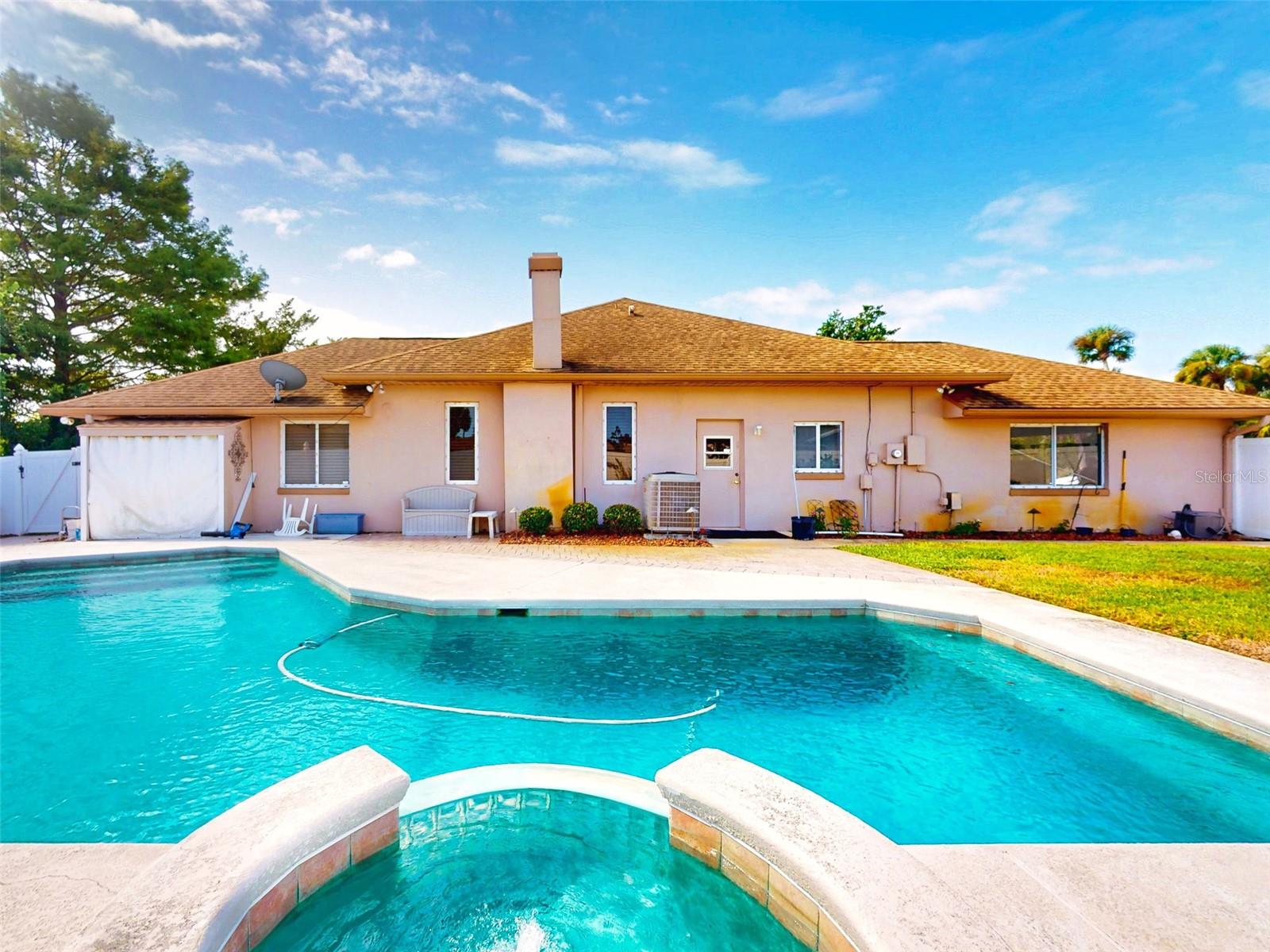 Image 4 of 81 For 134 Sea Street