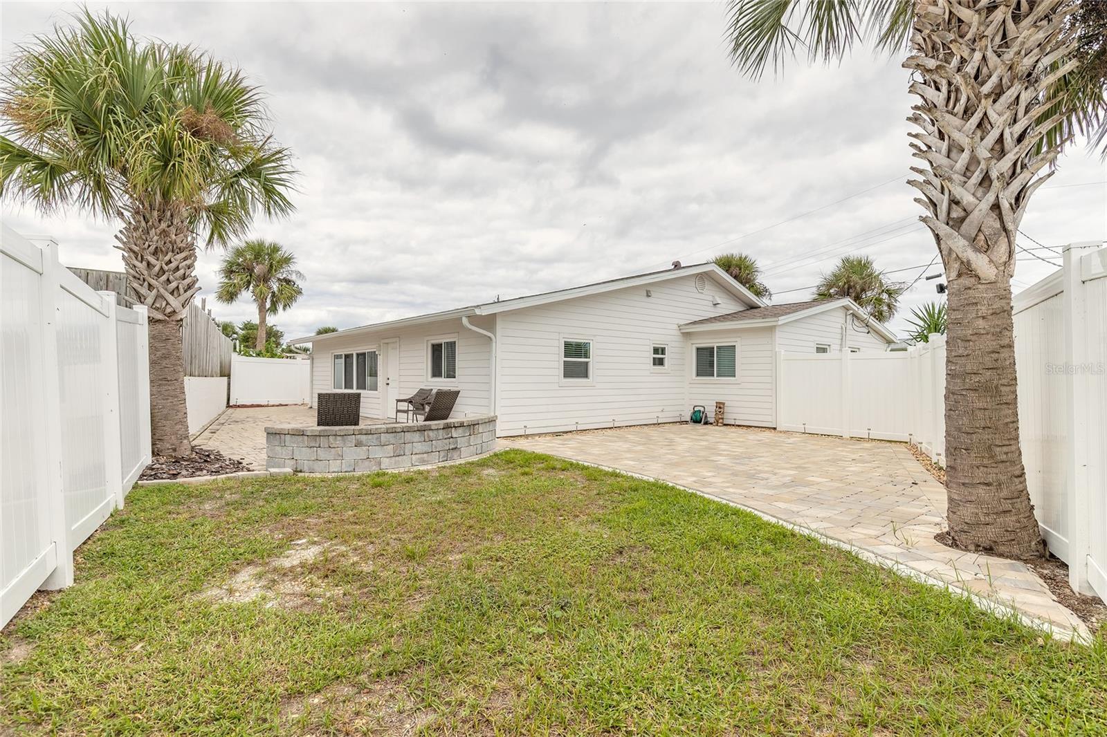 Image 26 of 35 For 8 Robben Terrace