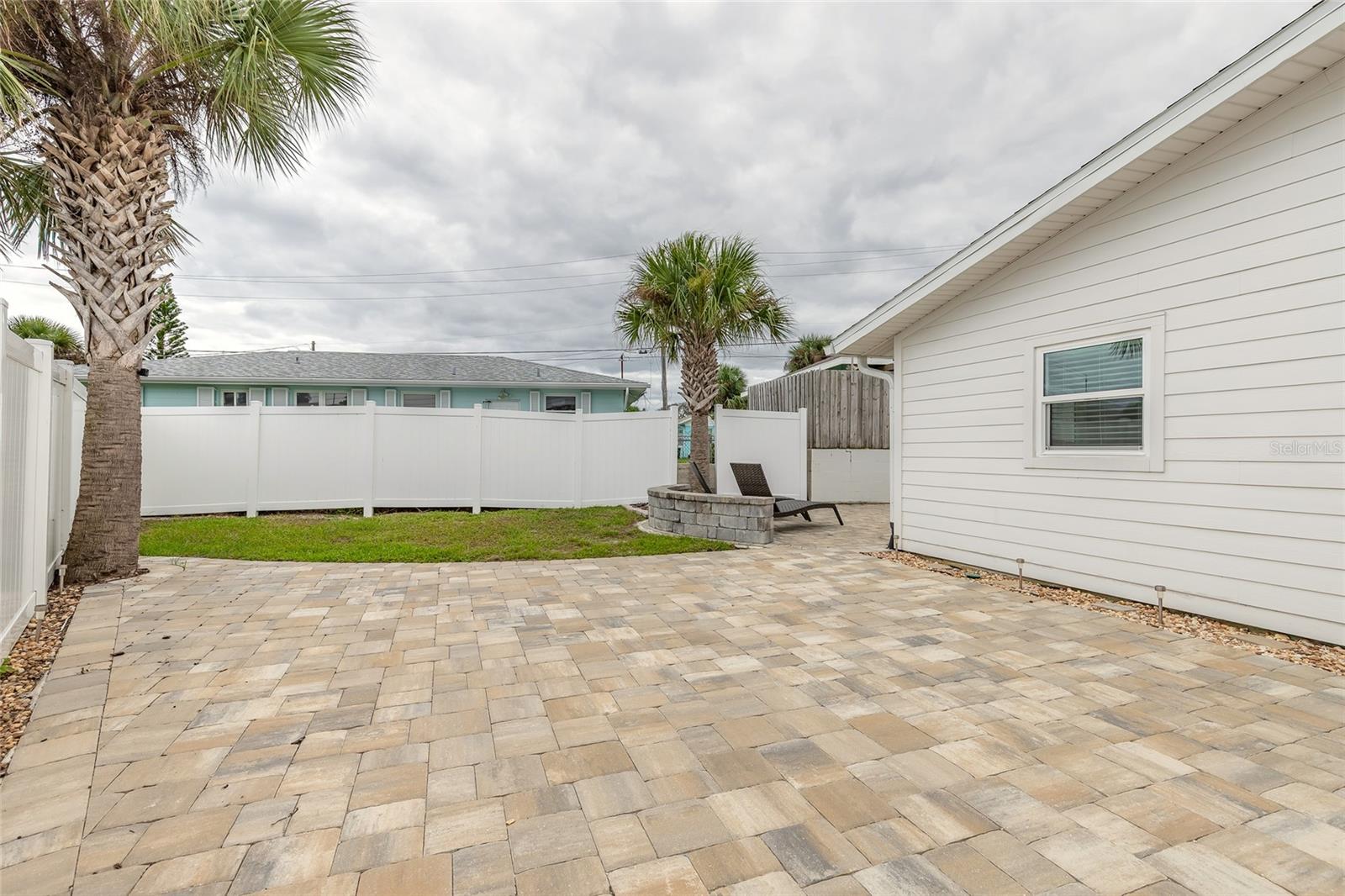 Image 27 of 35 For 8 Robben Terrace