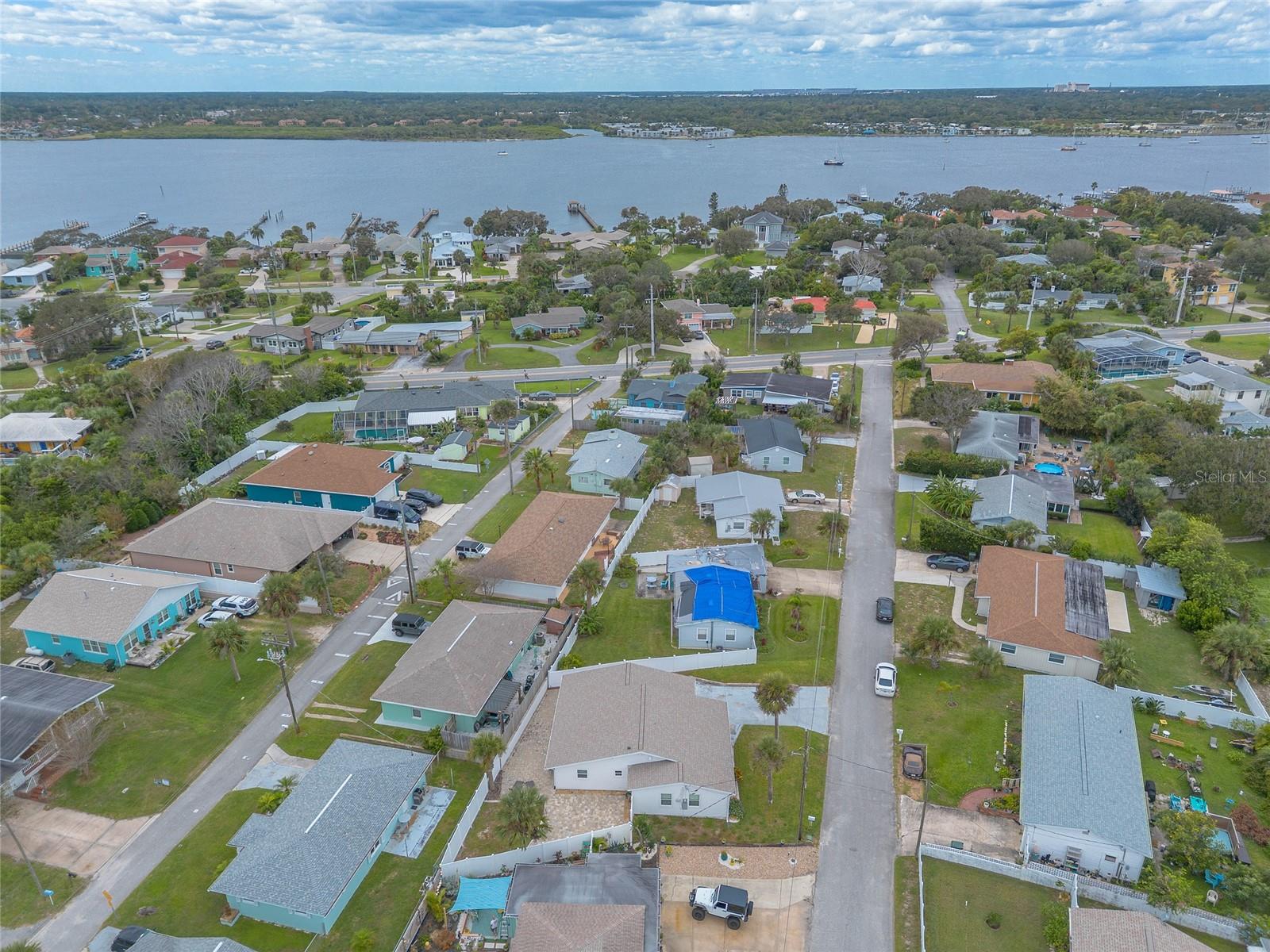 Image 31 of 35 For 8 Robben Terrace