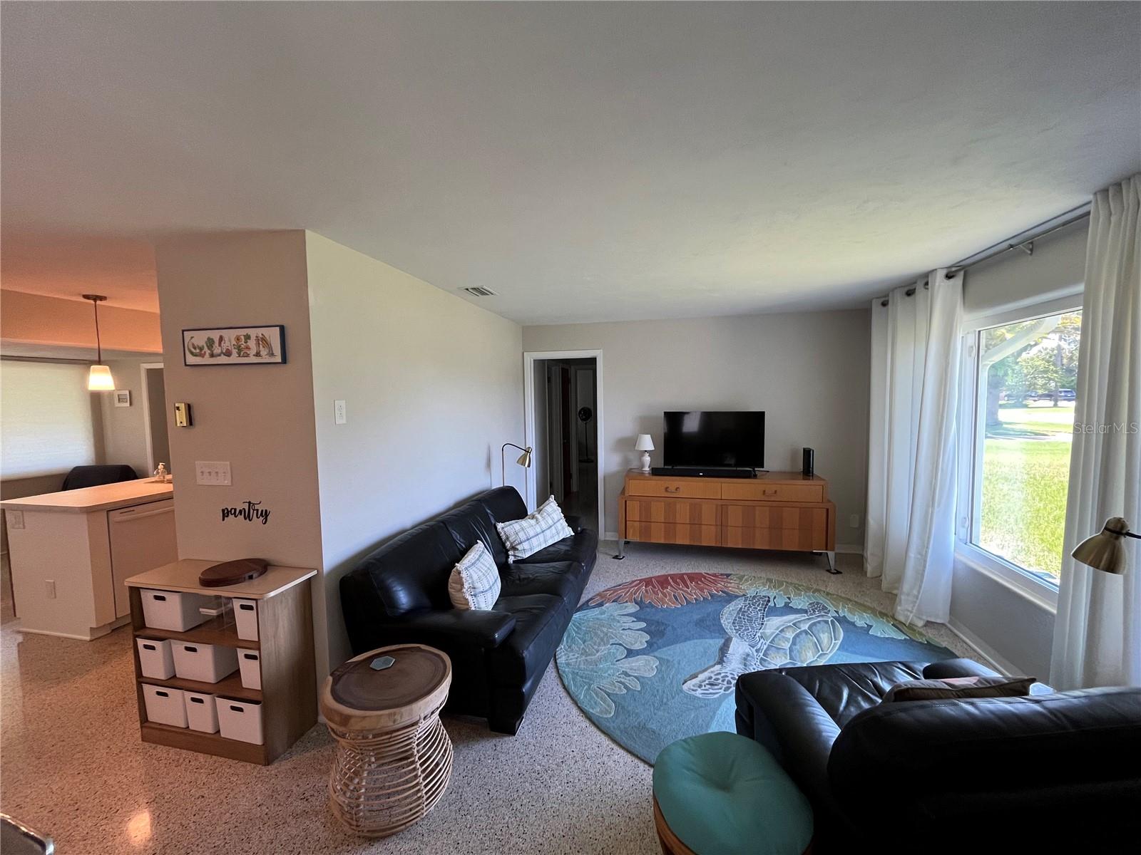 Image 15 of 32 For 371 Granada Street