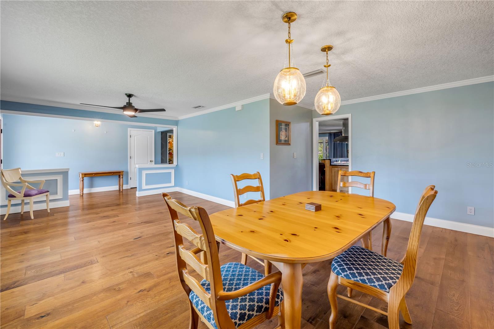 Image 12 of 76 For 317 Oak Hill Drive