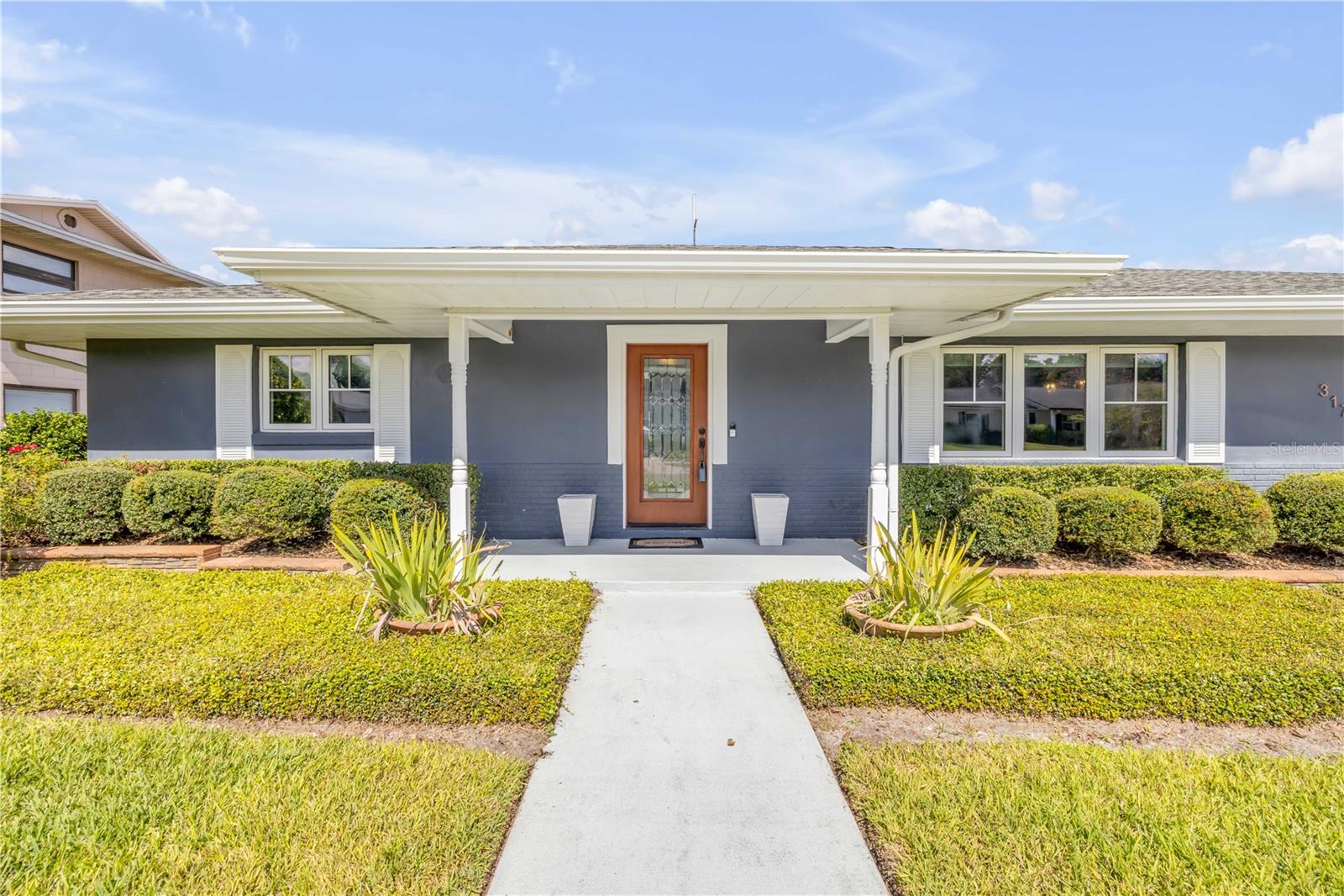 Image 2 of 76 For 317 Oak Hill Drive