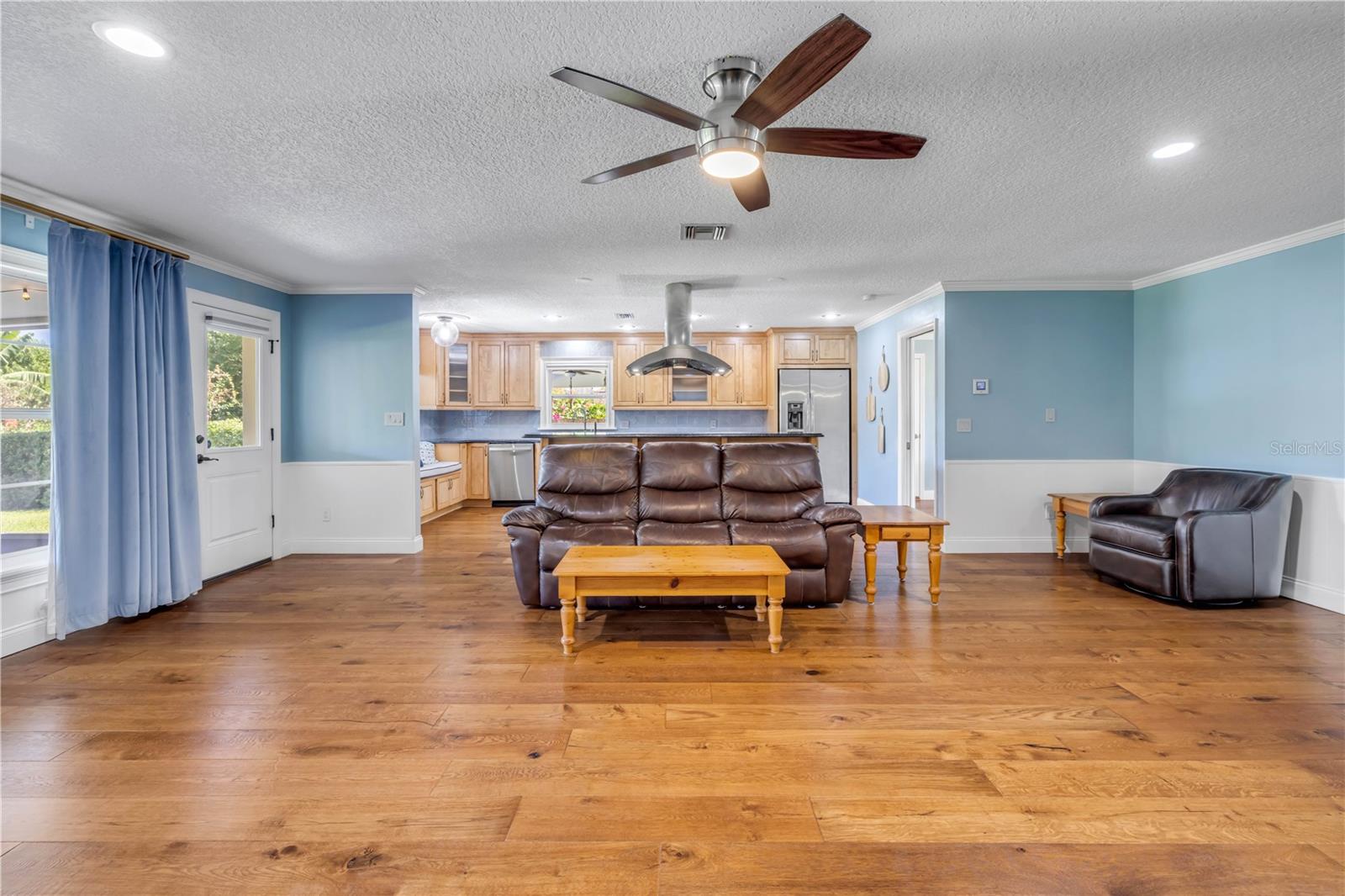 Image 20 of 76 For 317 Oak Hill Drive