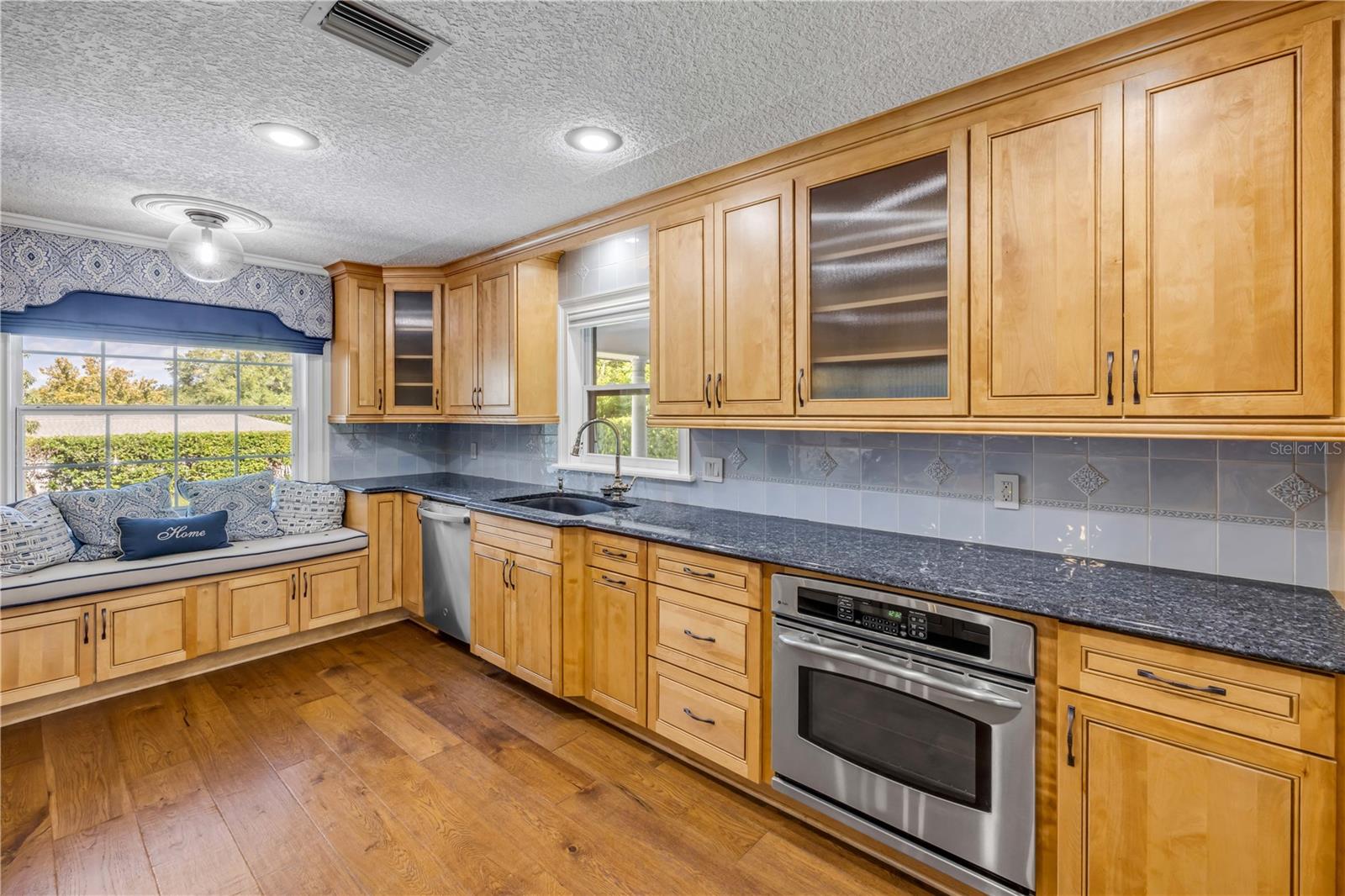 Image 26 of 76 For 317 Oak Hill Drive