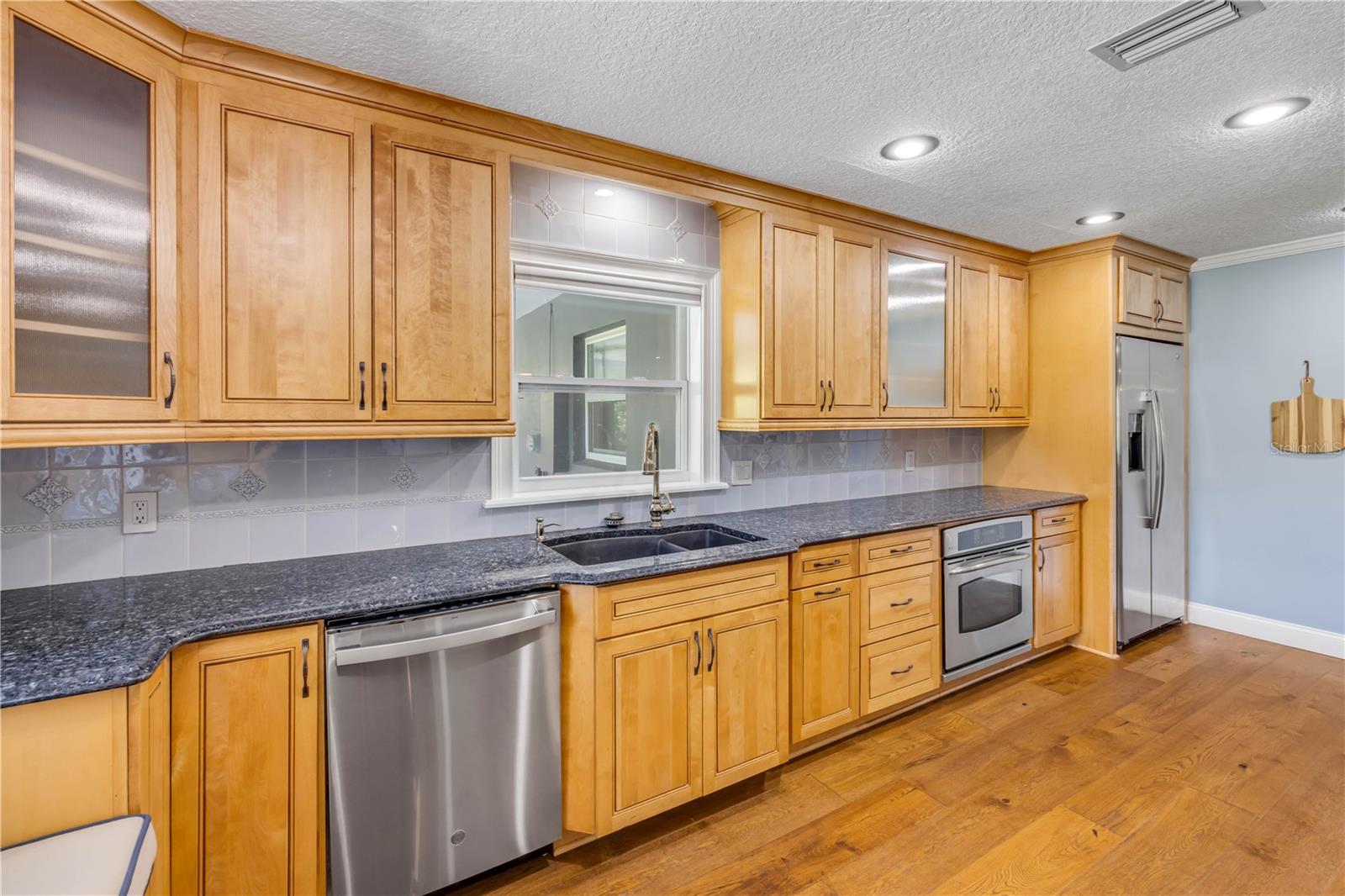 Image 28 of 76 For 317 Oak Hill Drive