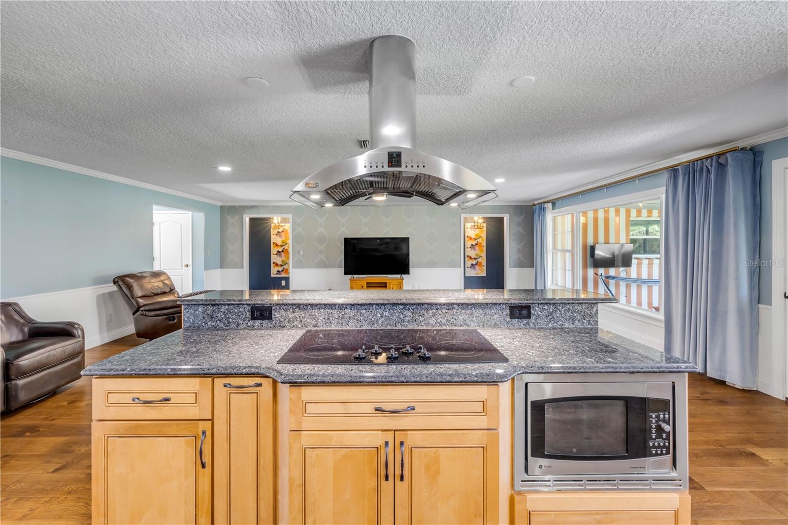 Image 29 of 76 For 317 Oak Hill Drive