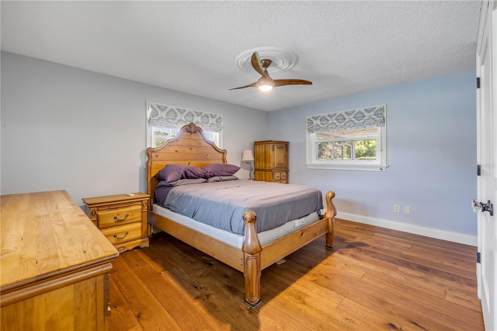 Image 37 of 76 For 317 Oak Hill Drive