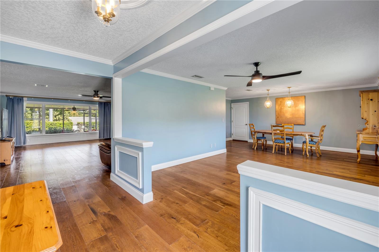 Image 8 of 76 For 317 Oak Hill Drive