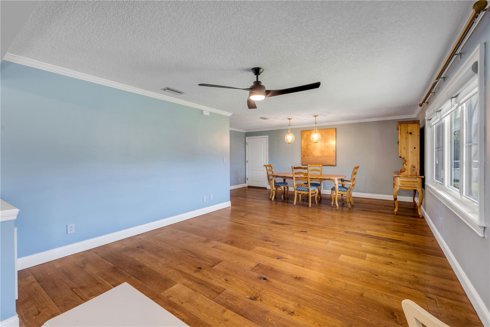 Image 9 of 76 For 317 Oak Hill Drive