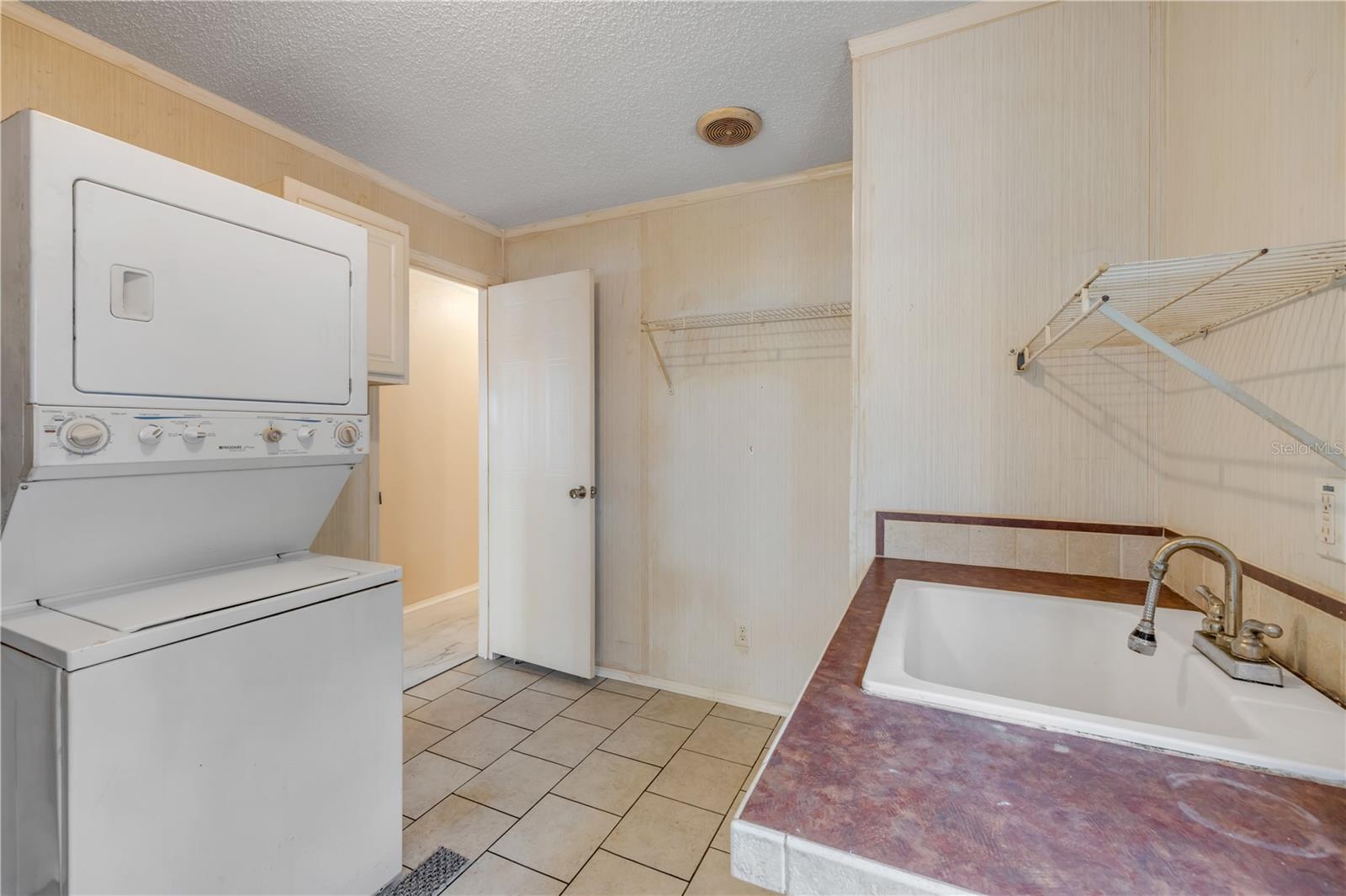 Image 11 of 17 For 5412 Isabelle Avenue