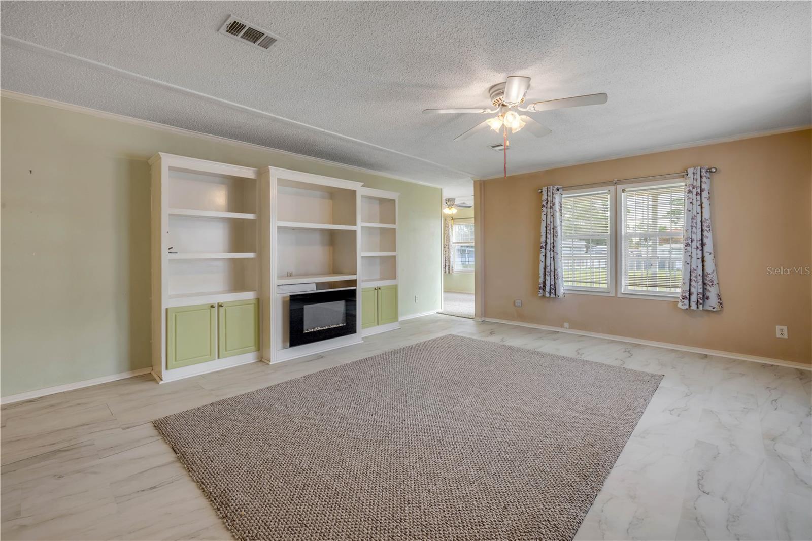 Image 4 of 17 For 5412 Isabelle Avenue