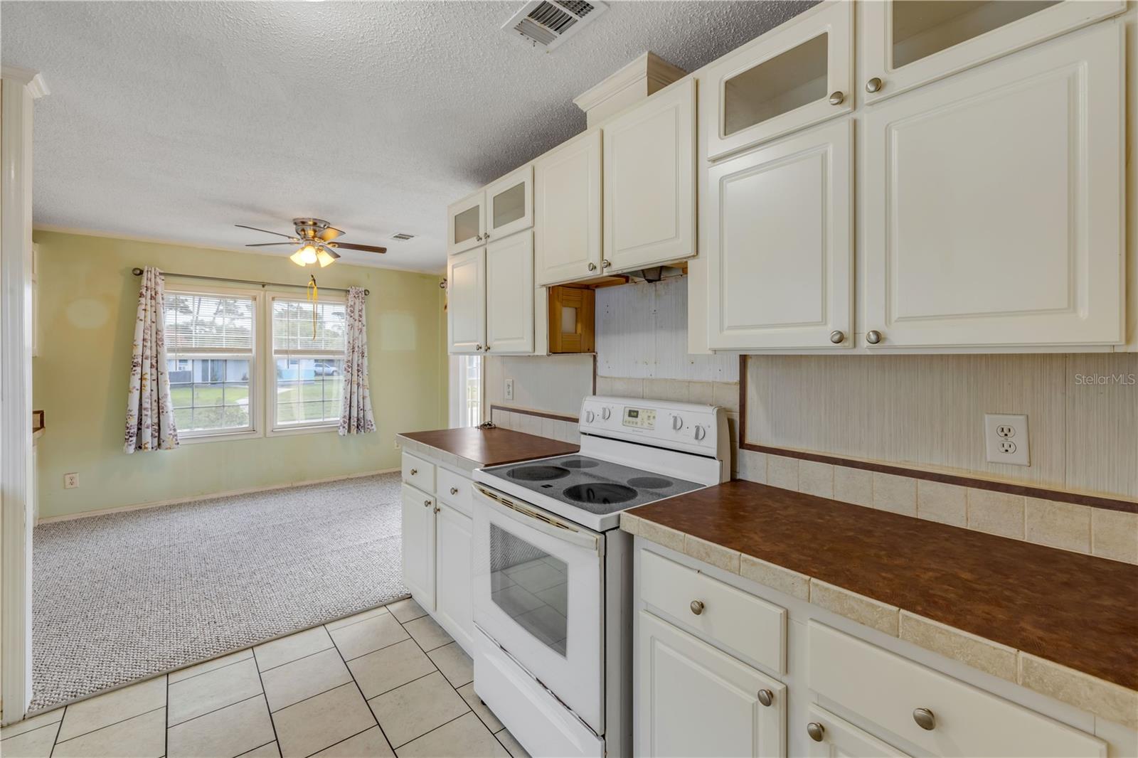 Image 9 of 17 For 5412 Isabelle Avenue