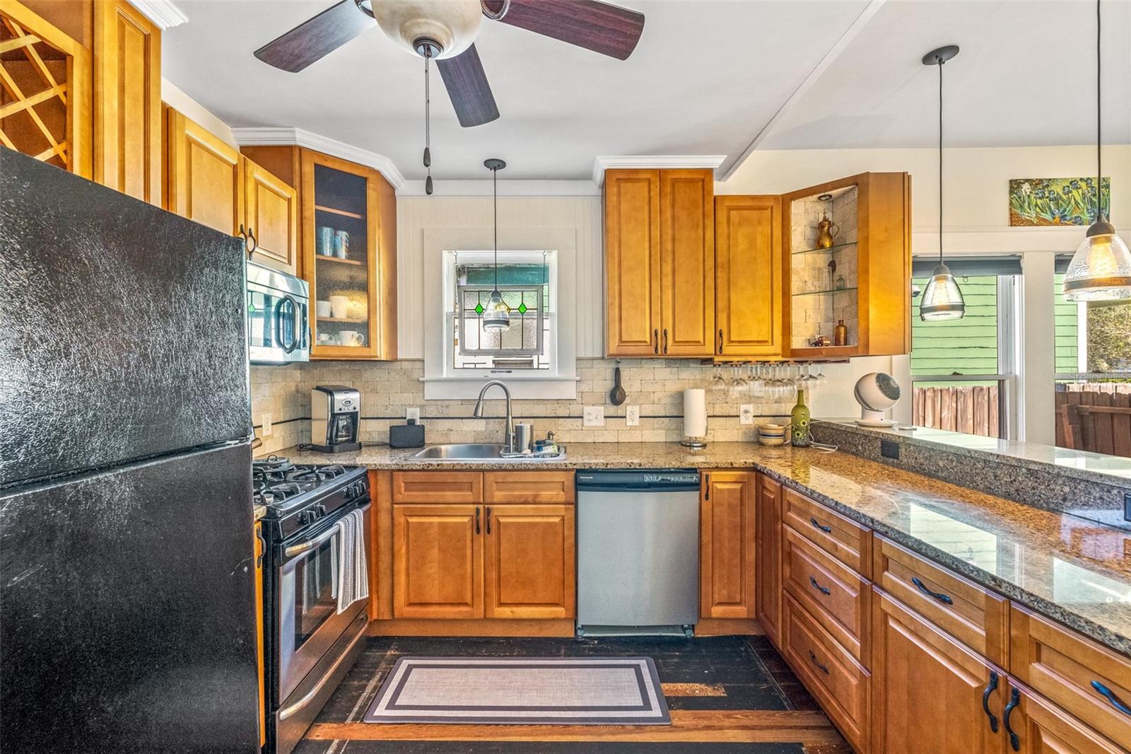 Image 15 of 52 For 306 Orange Street