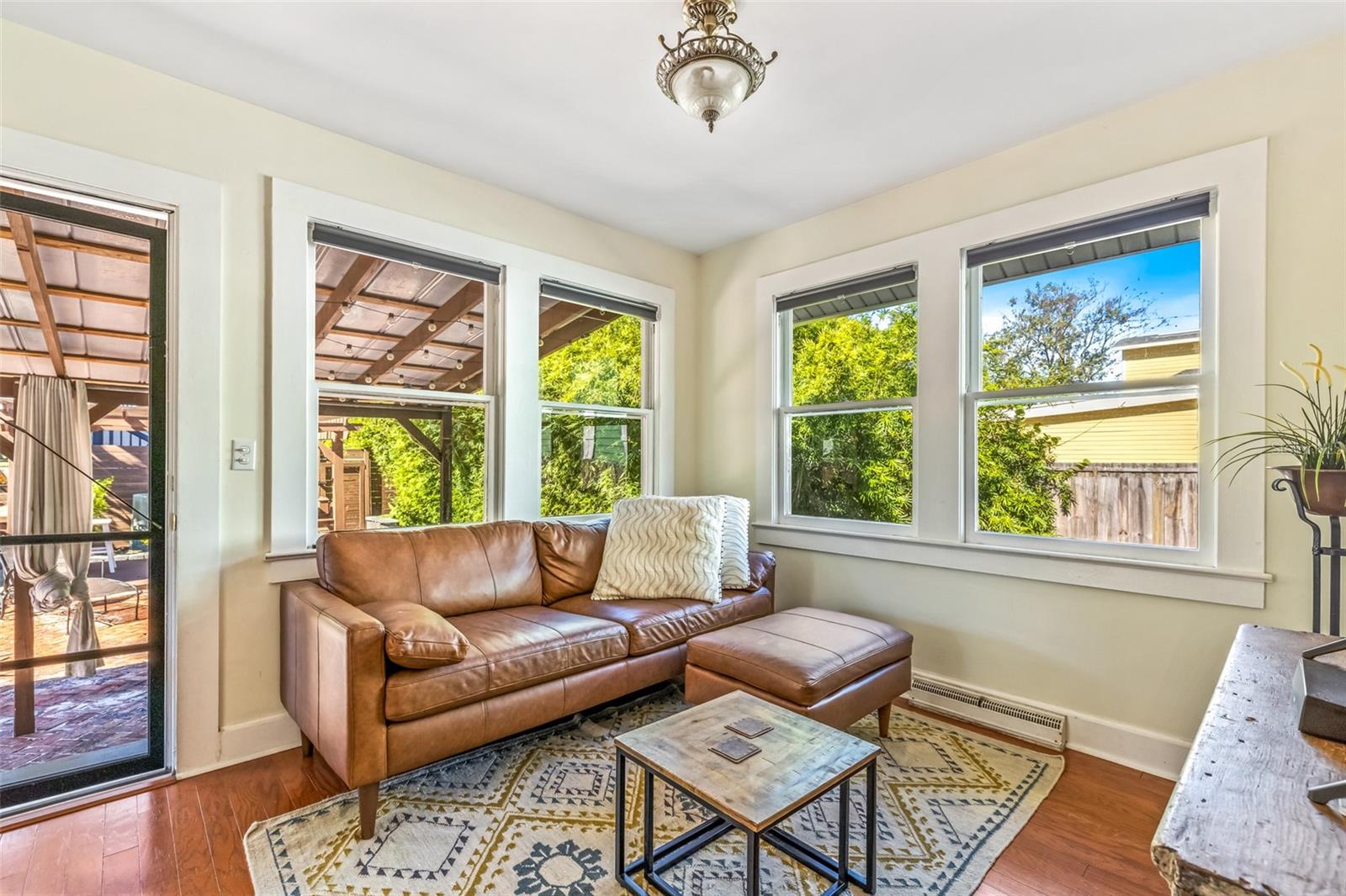 Image 24 of 52 For 306 Orange Street