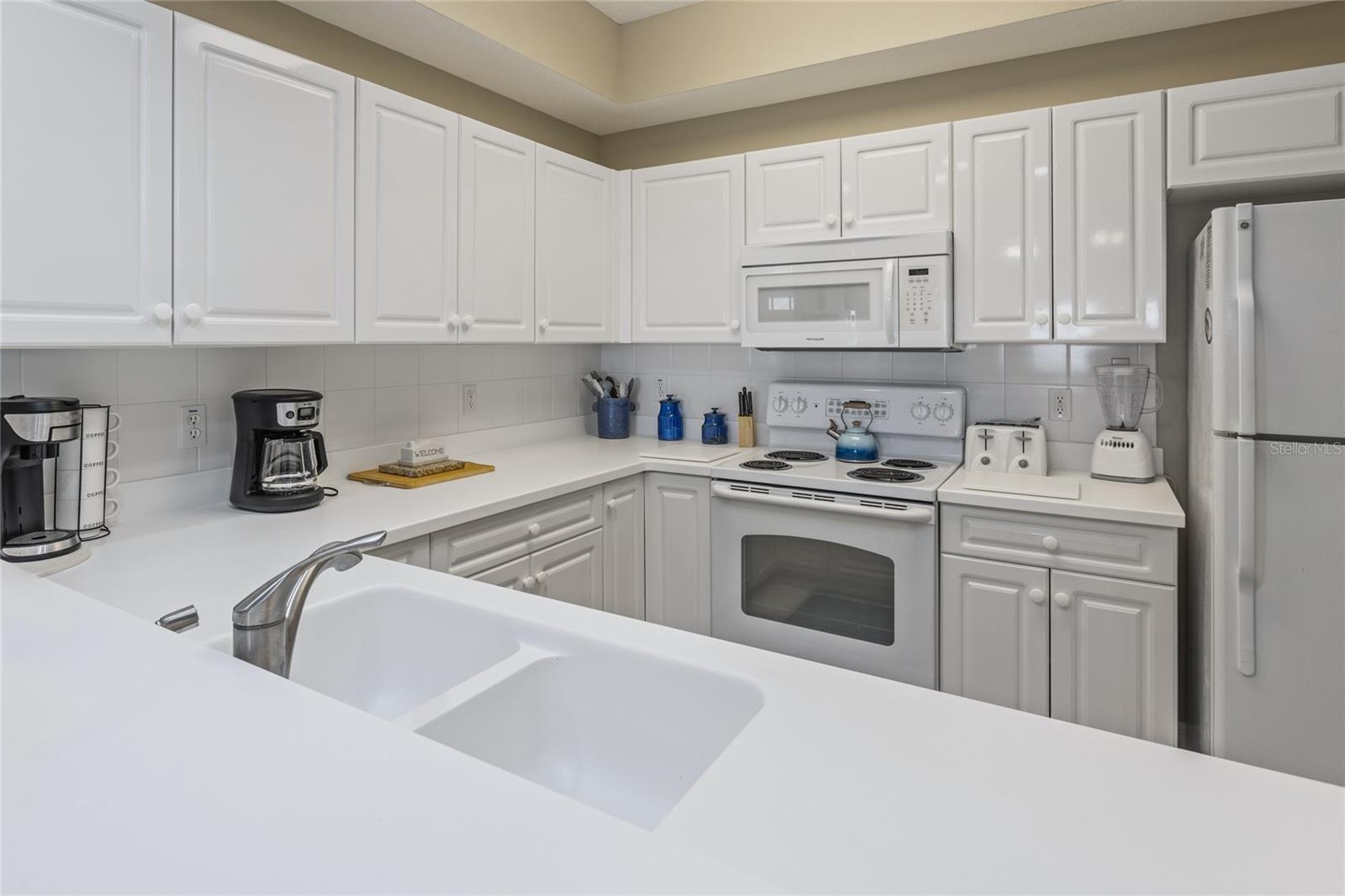 Image 10 of 53 For 5300 Atlantic Avenue 9-505