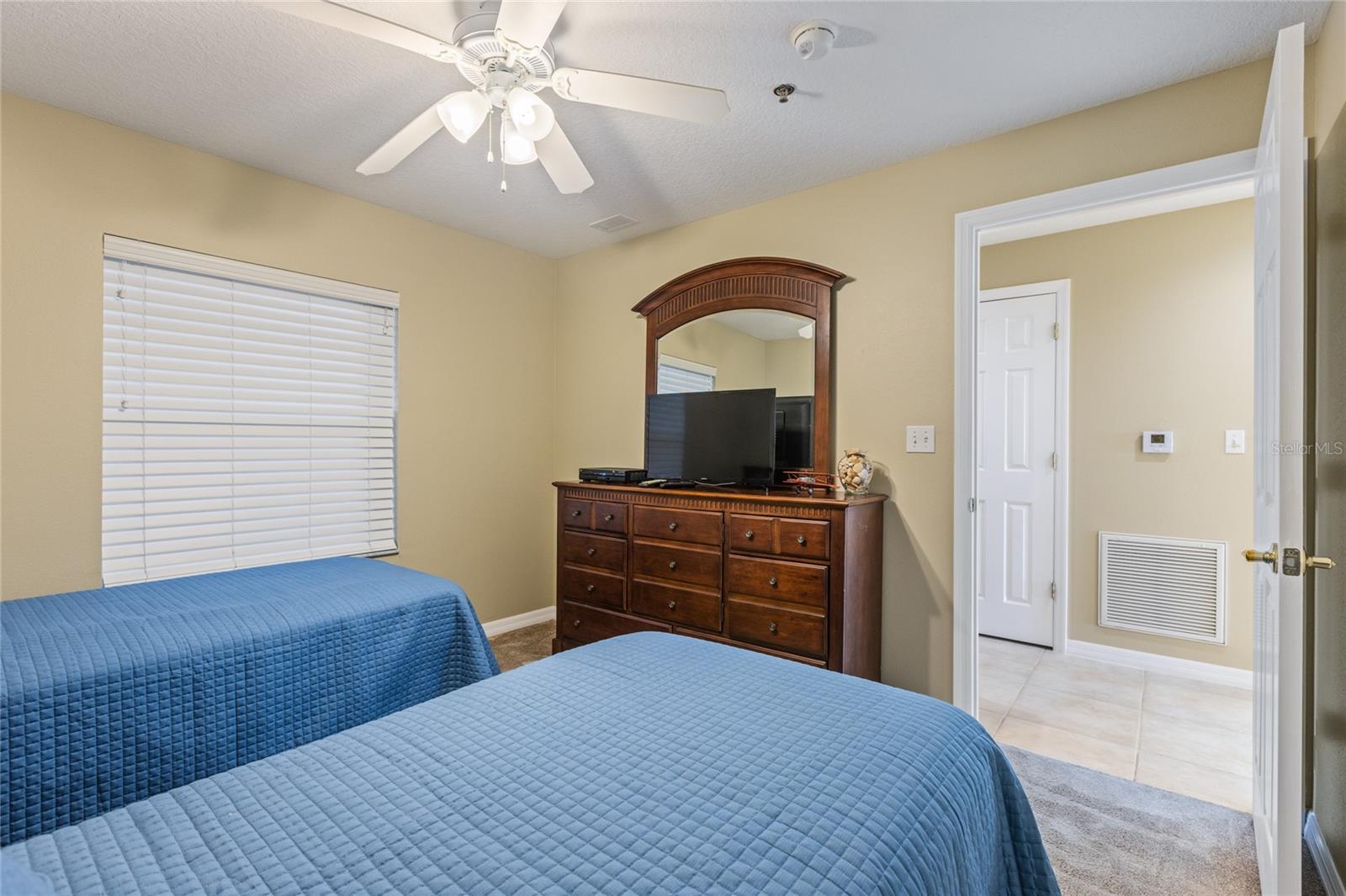 Image 16 of 53 For 5300 Atlantic Avenue 9-505