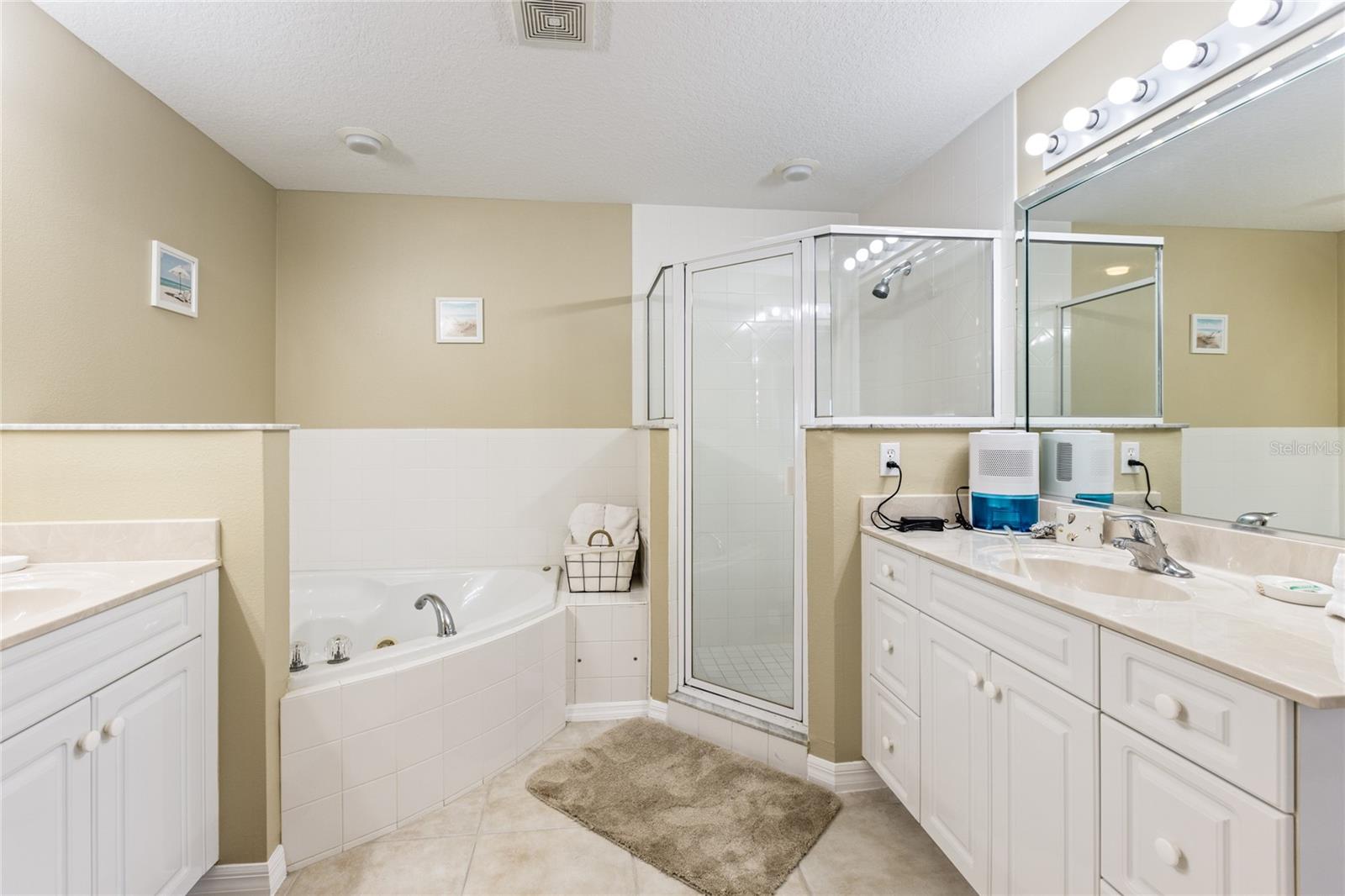 Image 33 of 53 For 5300 Atlantic Avenue 9-505