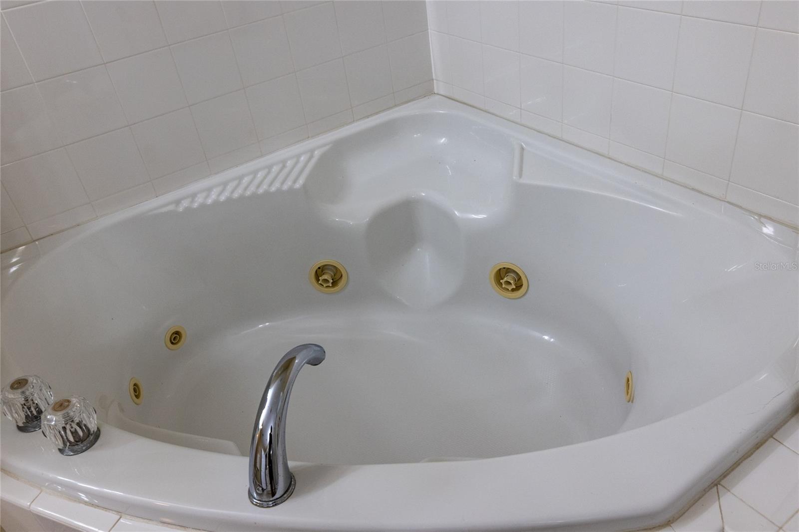 Image 35 of 53 For 5300 Atlantic Avenue 9-505