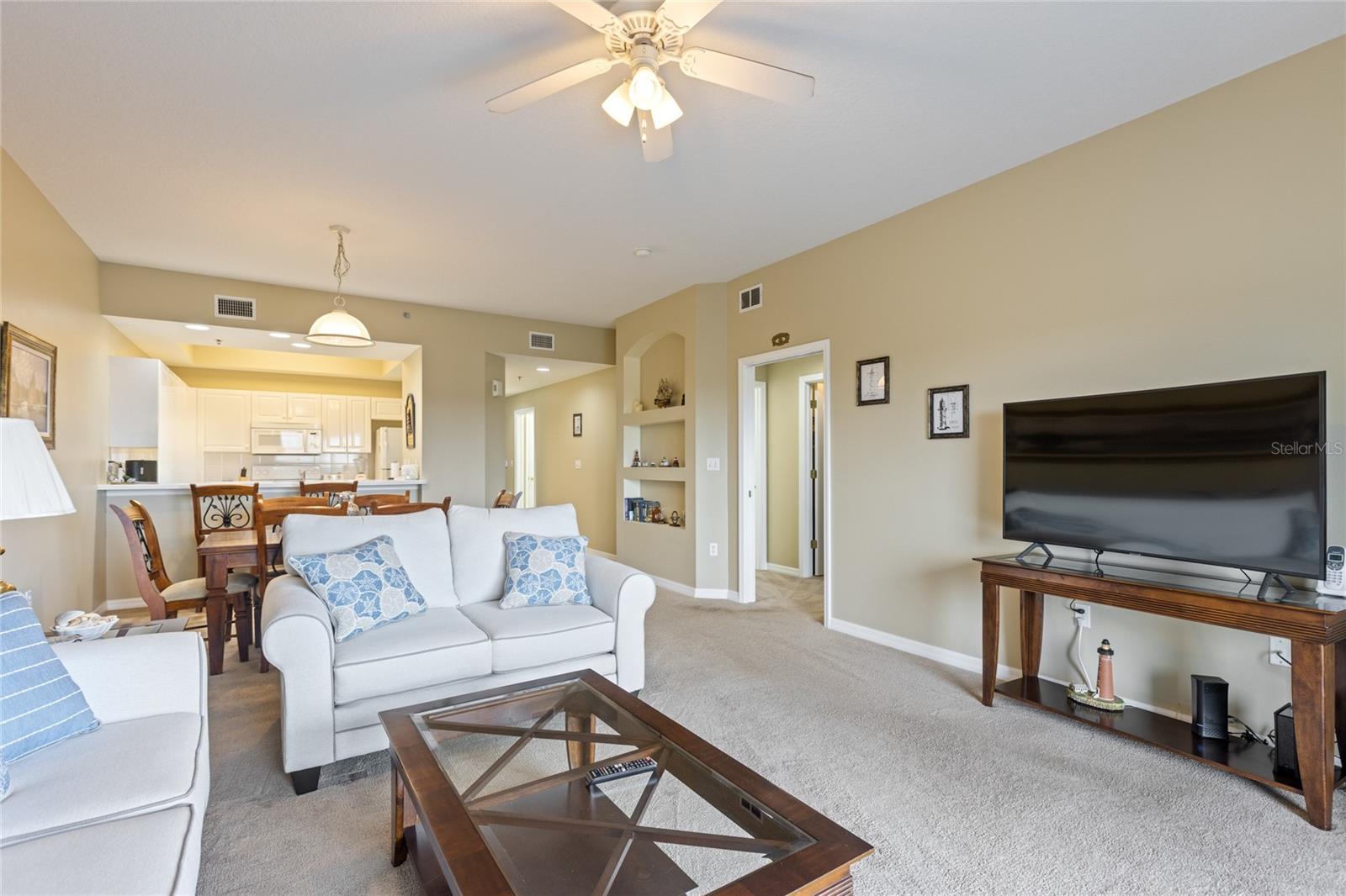 Image 5 of 53 For 5300 Atlantic Avenue 9-505