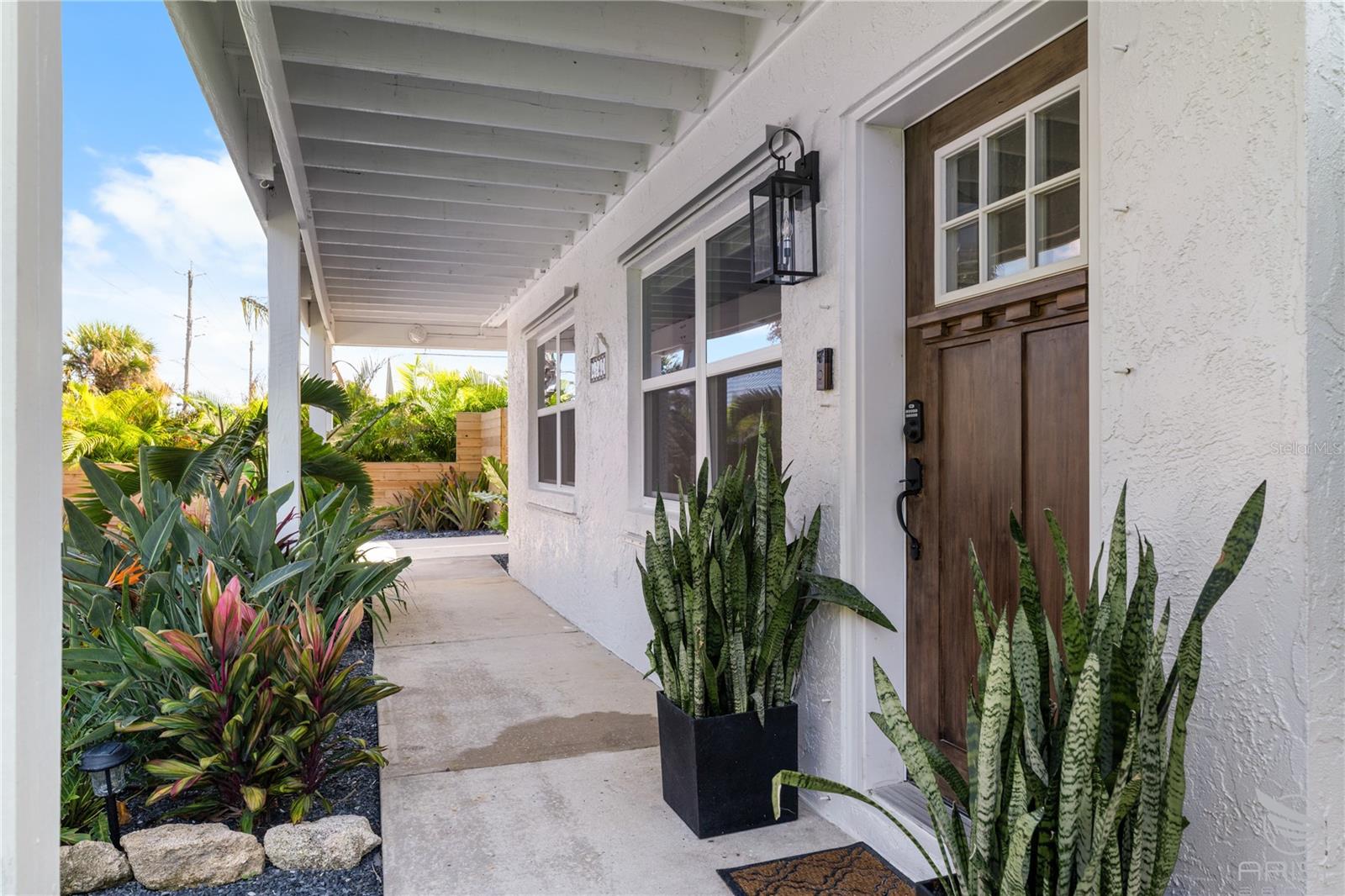 Image 11 of 75 For 4640 Saxon Drive