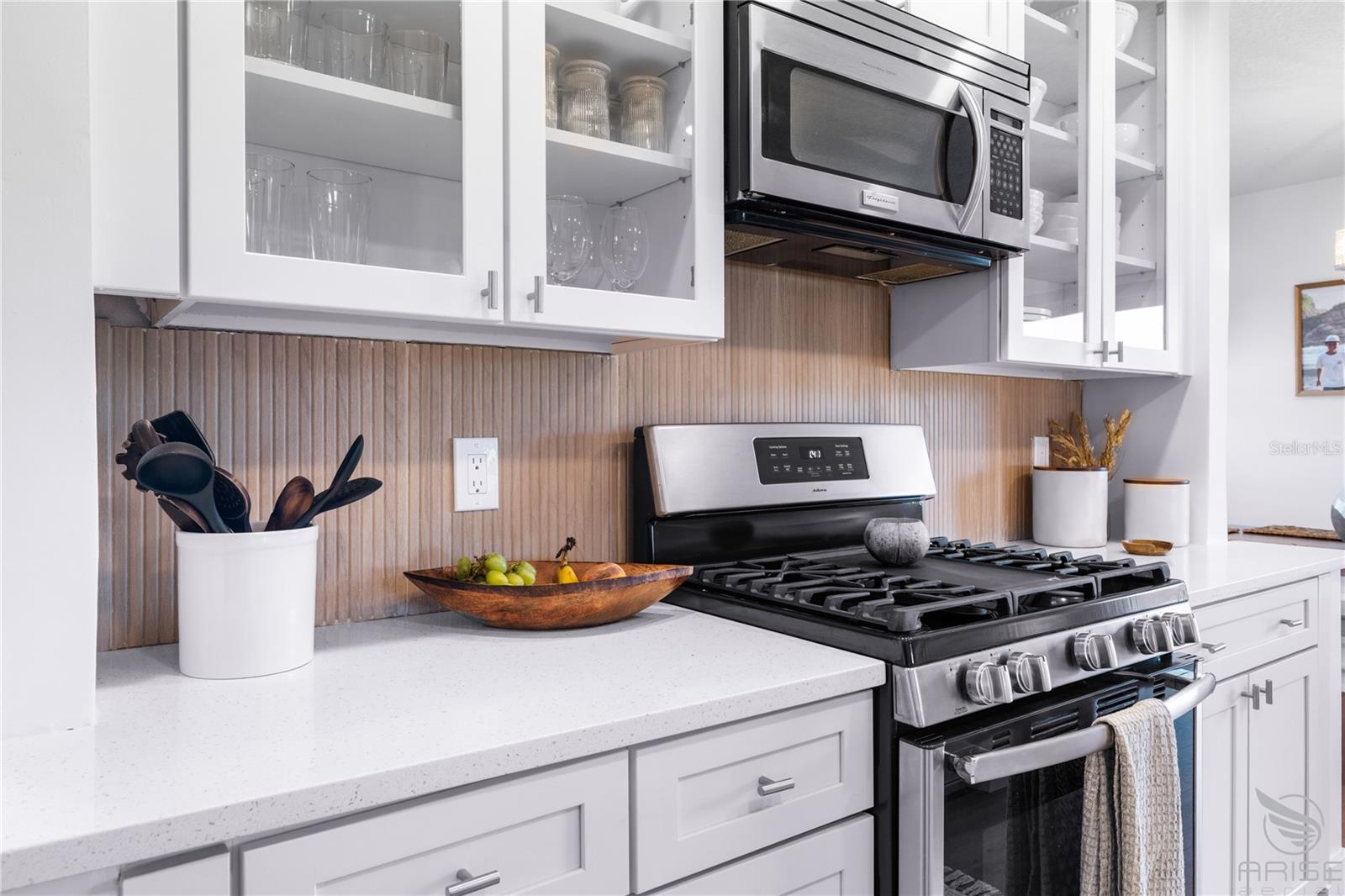 Image 13 of 75 For 4640 Saxon Drive