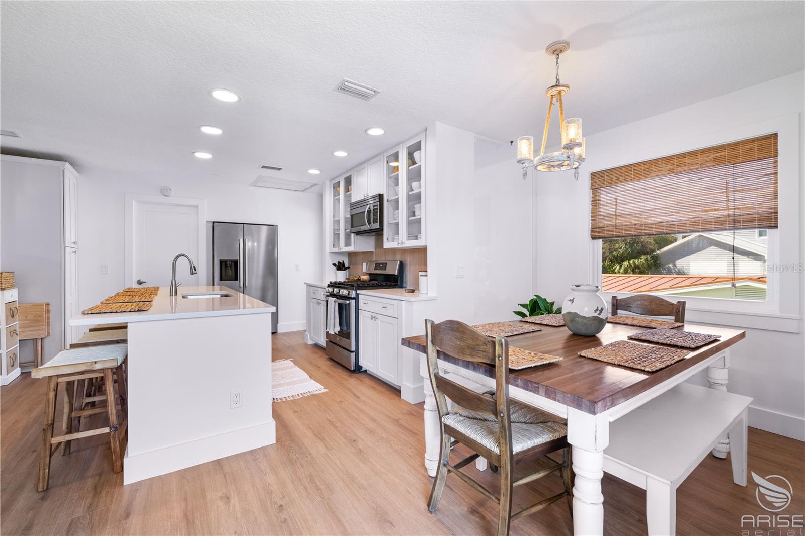 Image 23 of 75 For 4640 Saxon Drive