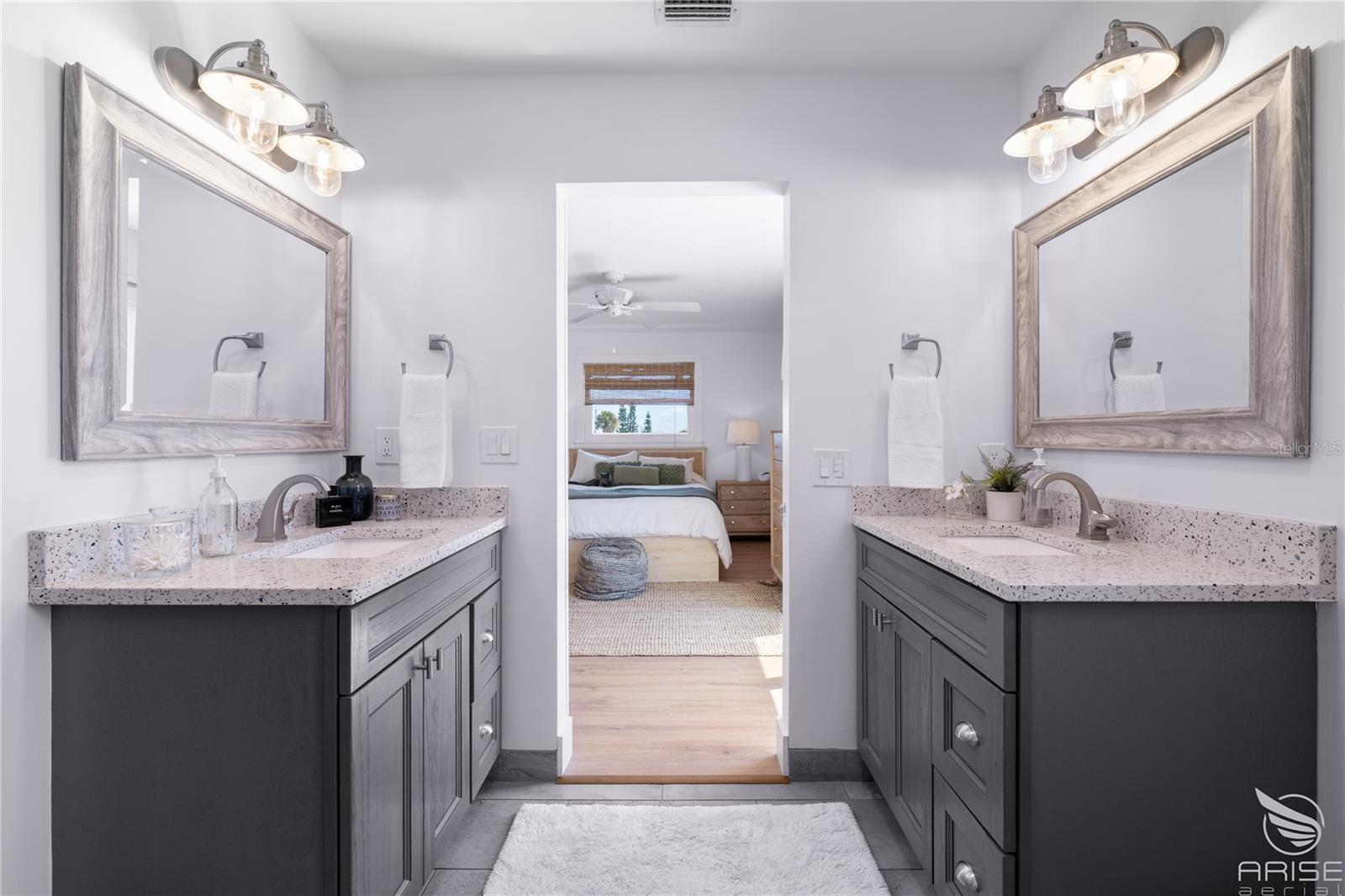 Image 28 of 75 For 4640 Saxon Drive