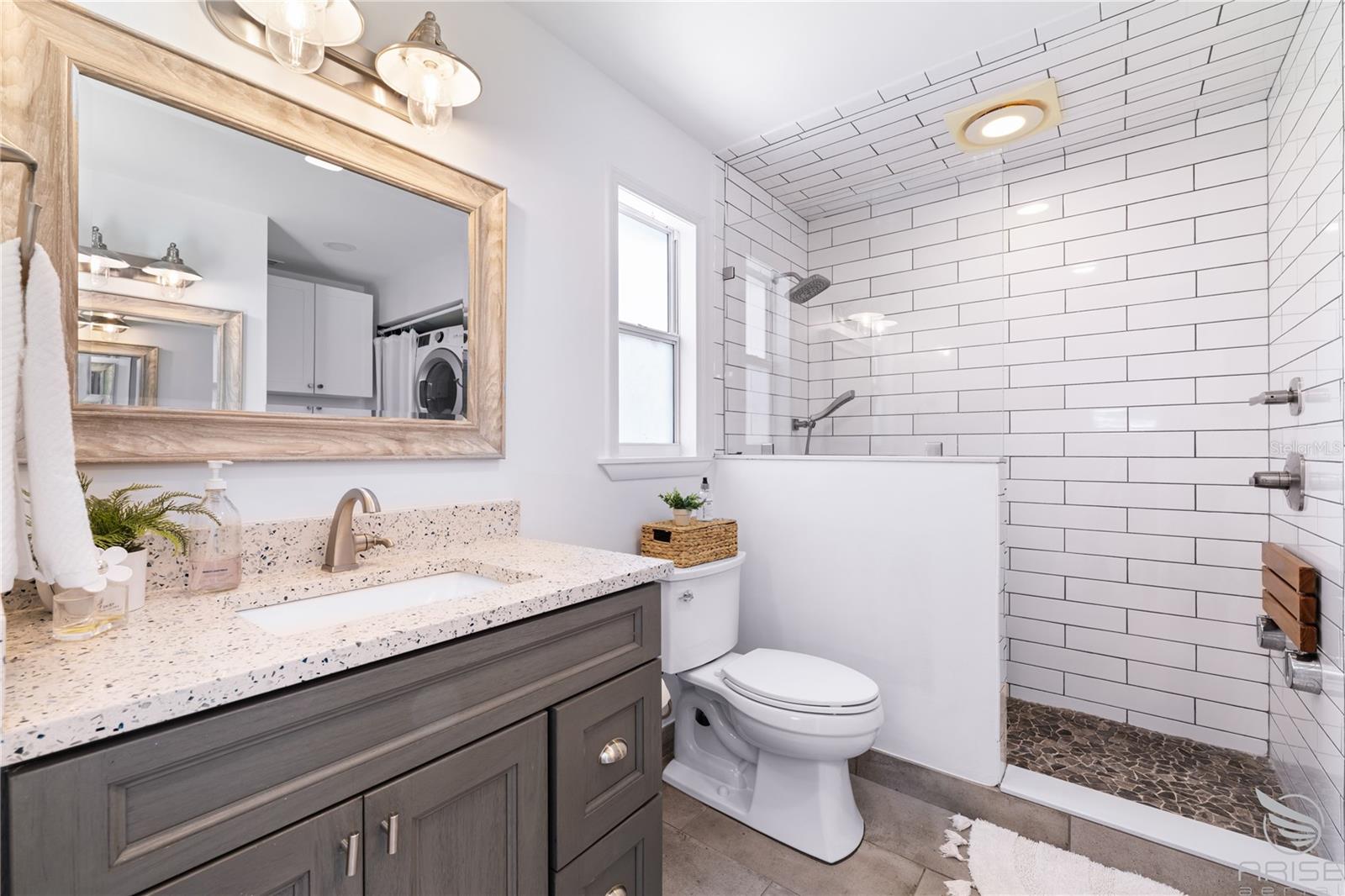 Image 29 of 75 For 4640 Saxon Drive