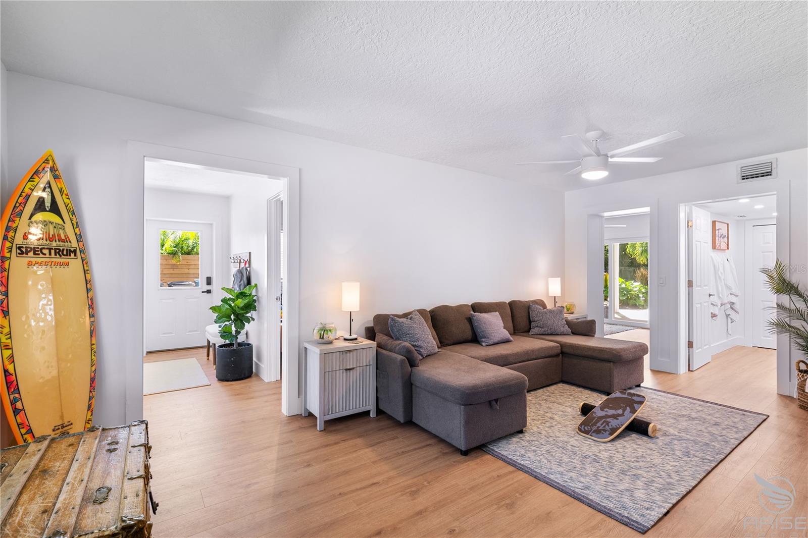 Image 34 of 75 For 4640 Saxon Drive