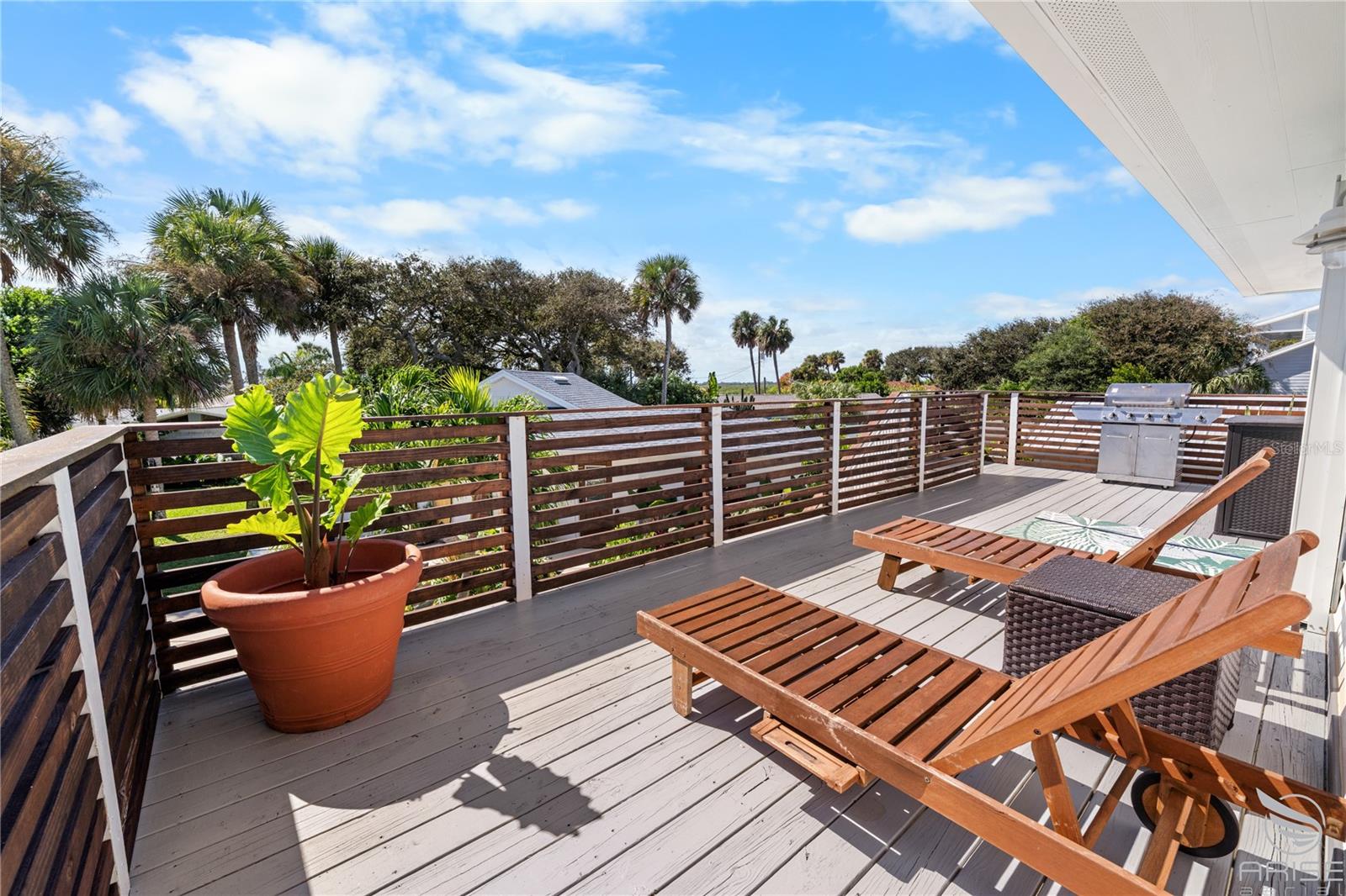 Image 44 of 75 For 4640 Saxon Drive