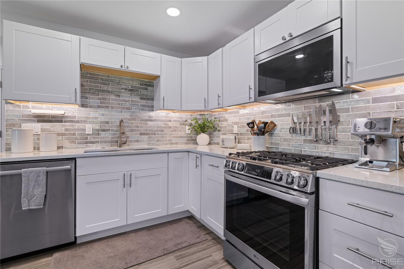 Image 61 of 75 For 4640 Saxon Drive