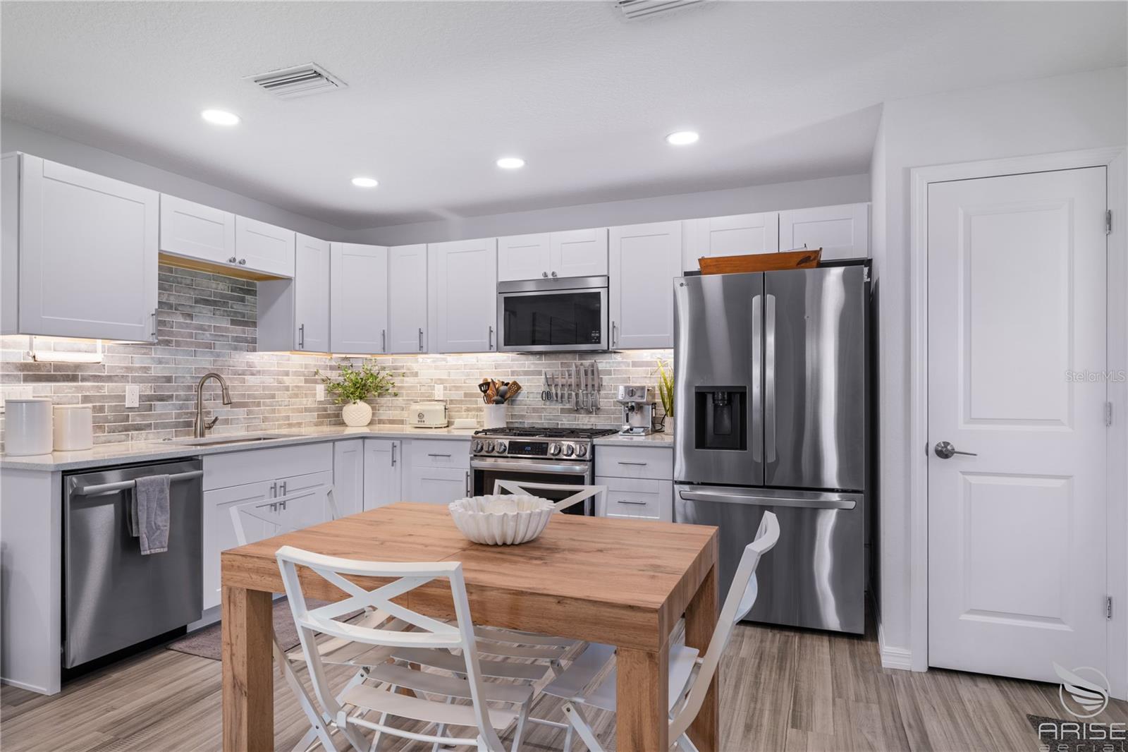 Image 62 of 75 For 4640 Saxon Drive