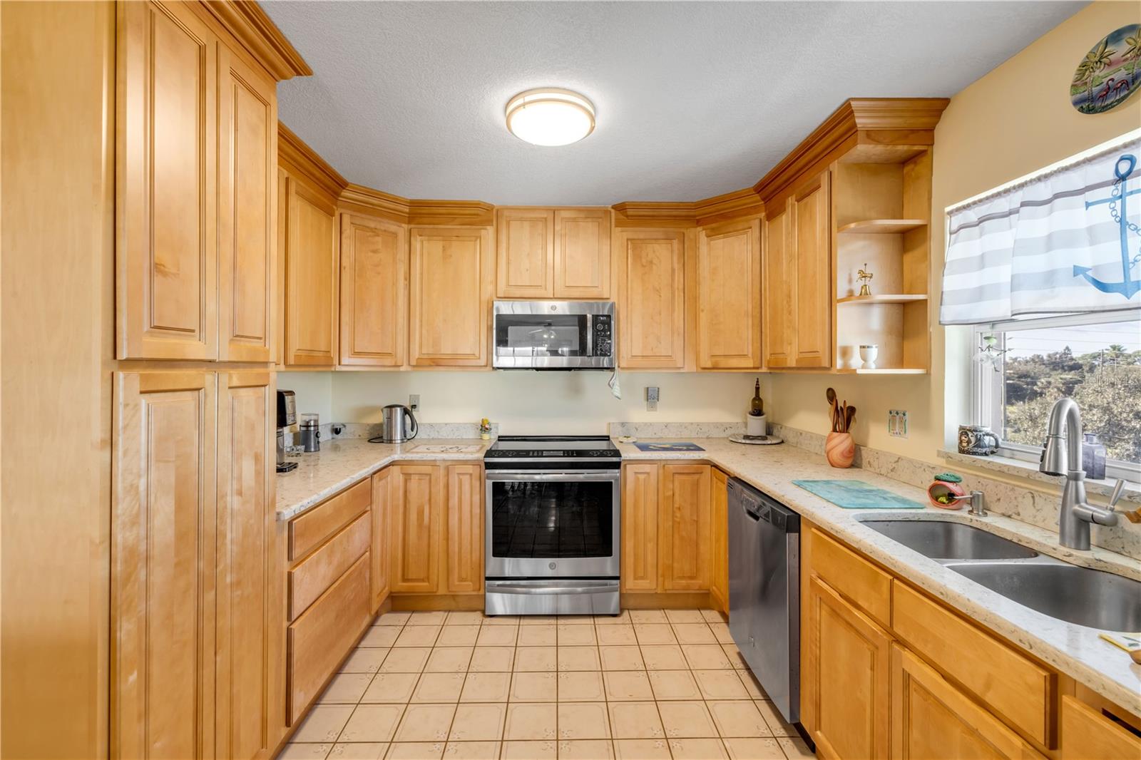 Image 5 of 57 For 315 Causeway  C401