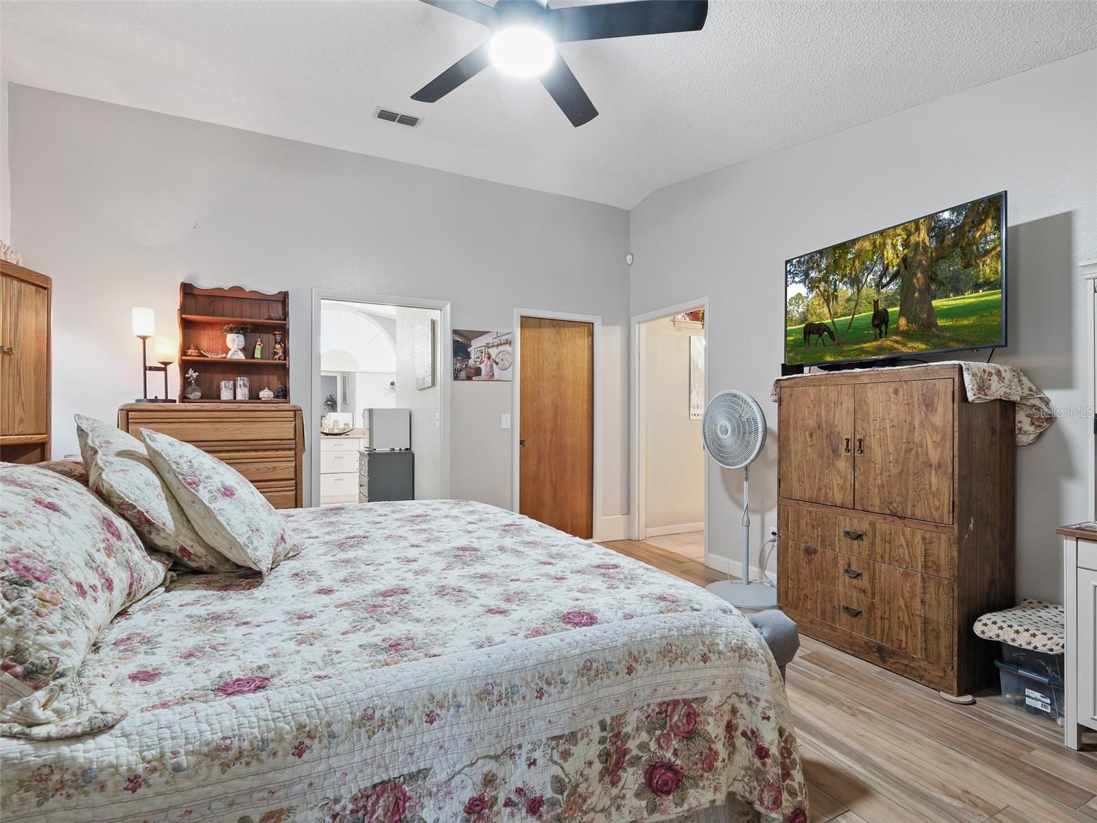 Image 23 of 81 For 1370 Jane Lacey Lane