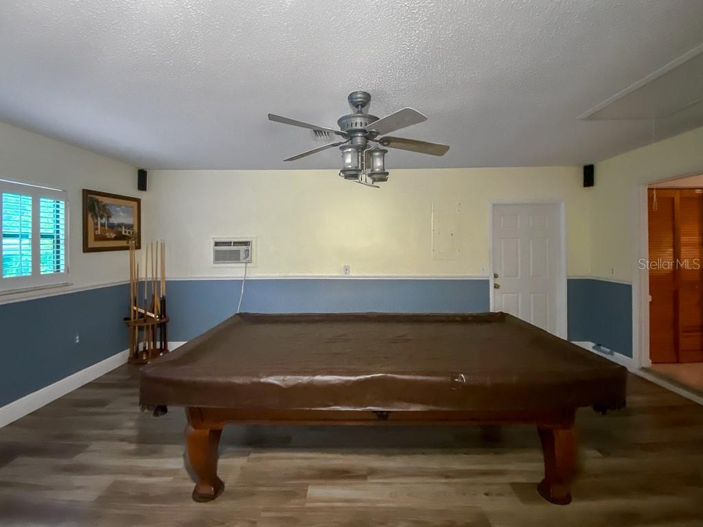 Image 42 of 81 For 1370 Jane Lacey Lane