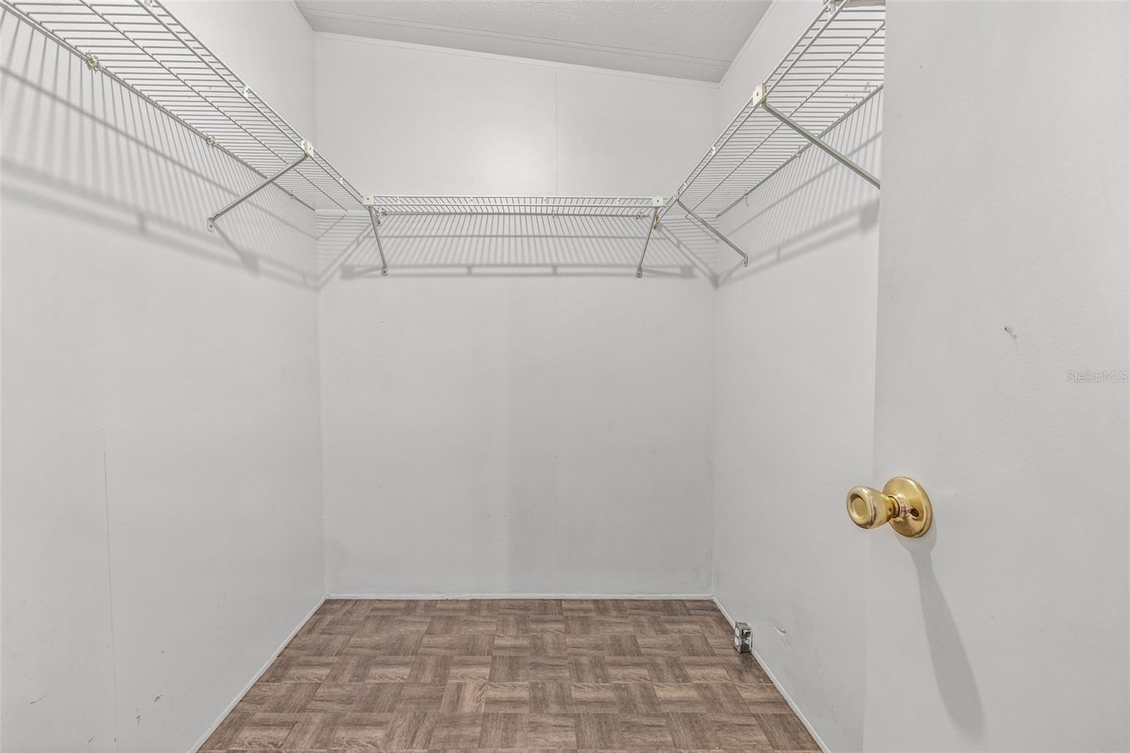 Image 12 of 25 For 2201 Ridgewood Avenue 21