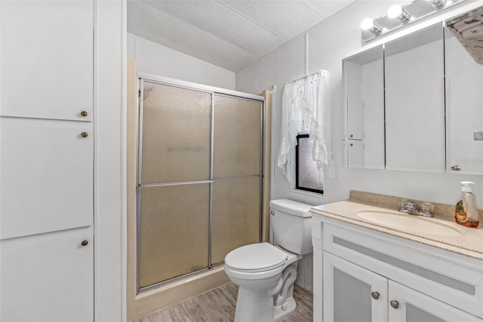 Image 13 of 25 For 2201 Ridgewood Avenue 21