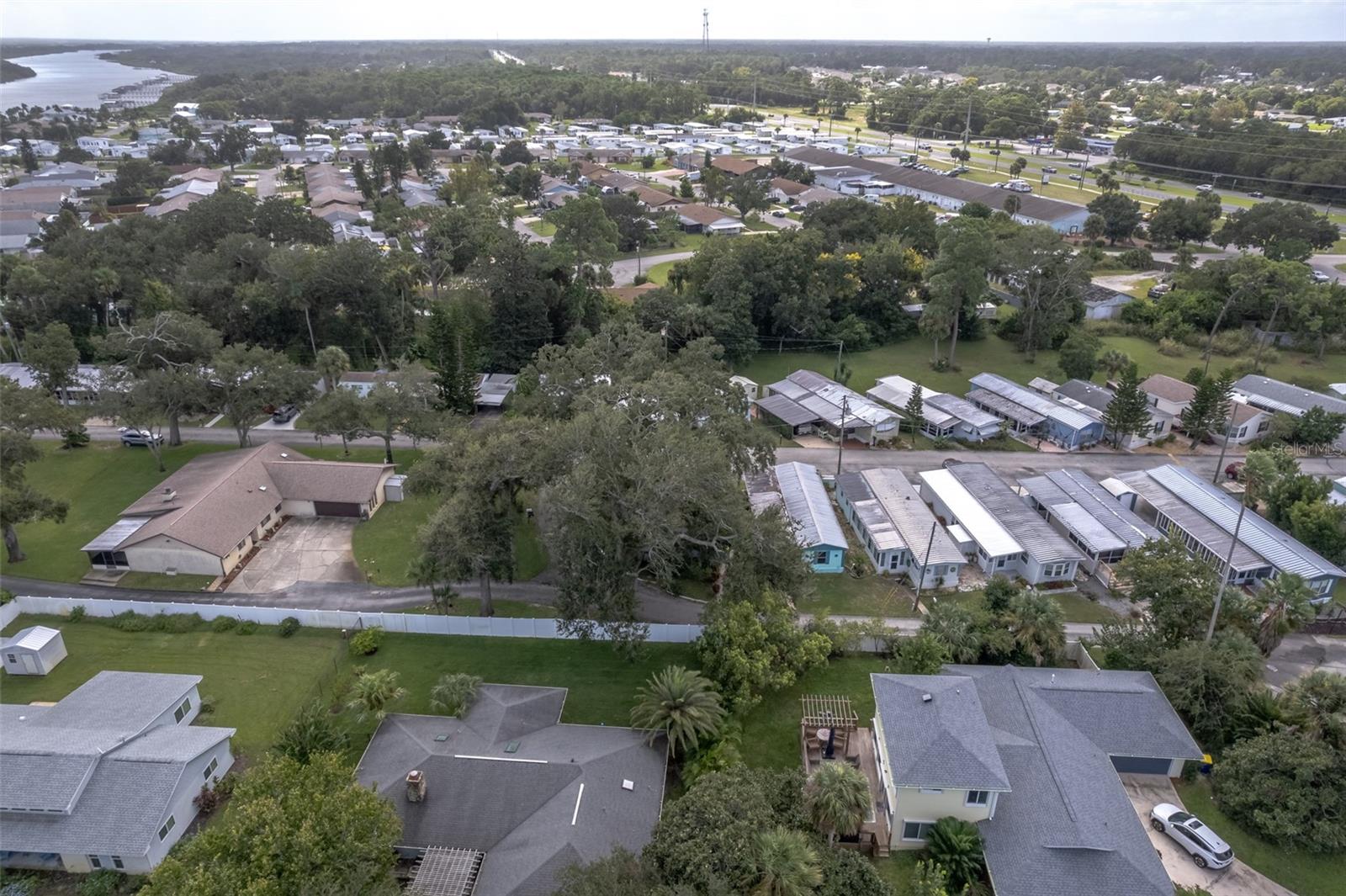 Image 19 of 25 For 2201 Ridgewood Avenue 21