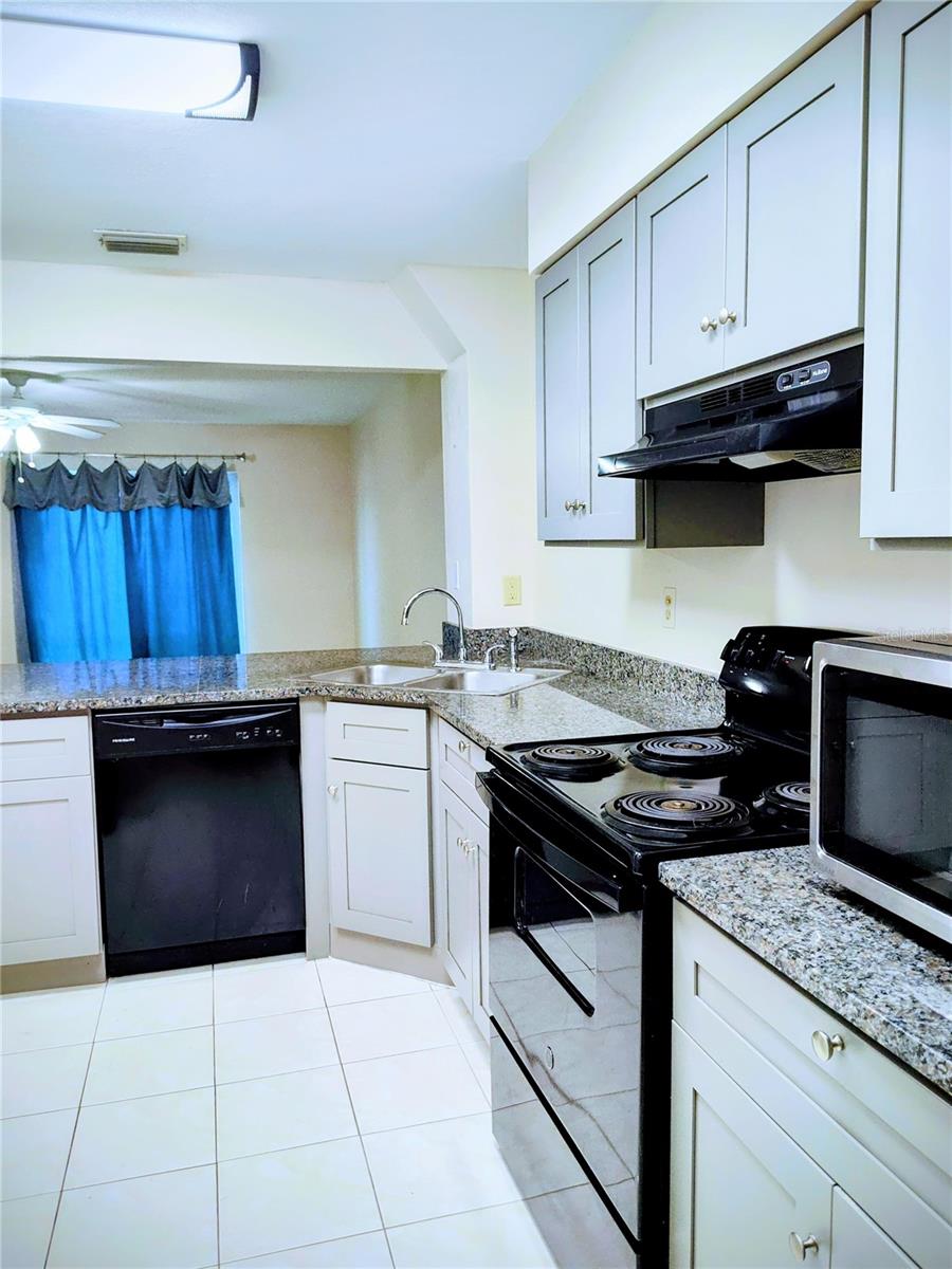 Image 3 of 11 For 175 Yorktowne Drive Ut26